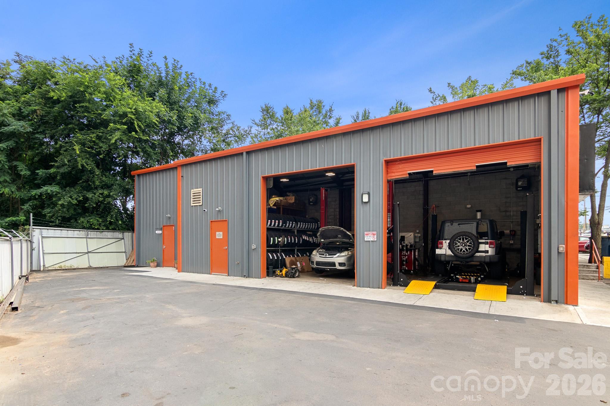 Automotive at 3413 S Tryon Street, Charlotte, photo 4 of 17