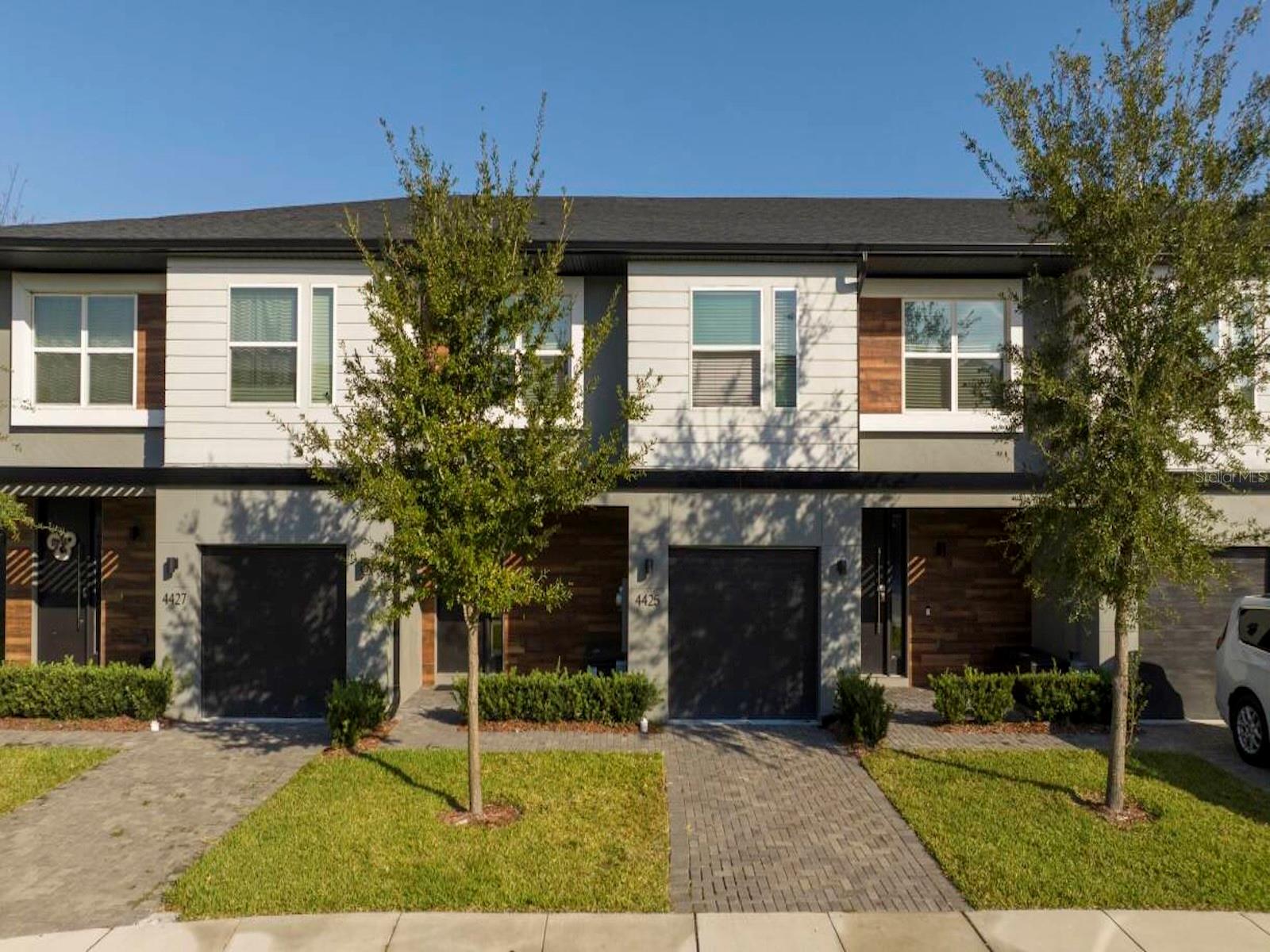 4425 LE REVE CT