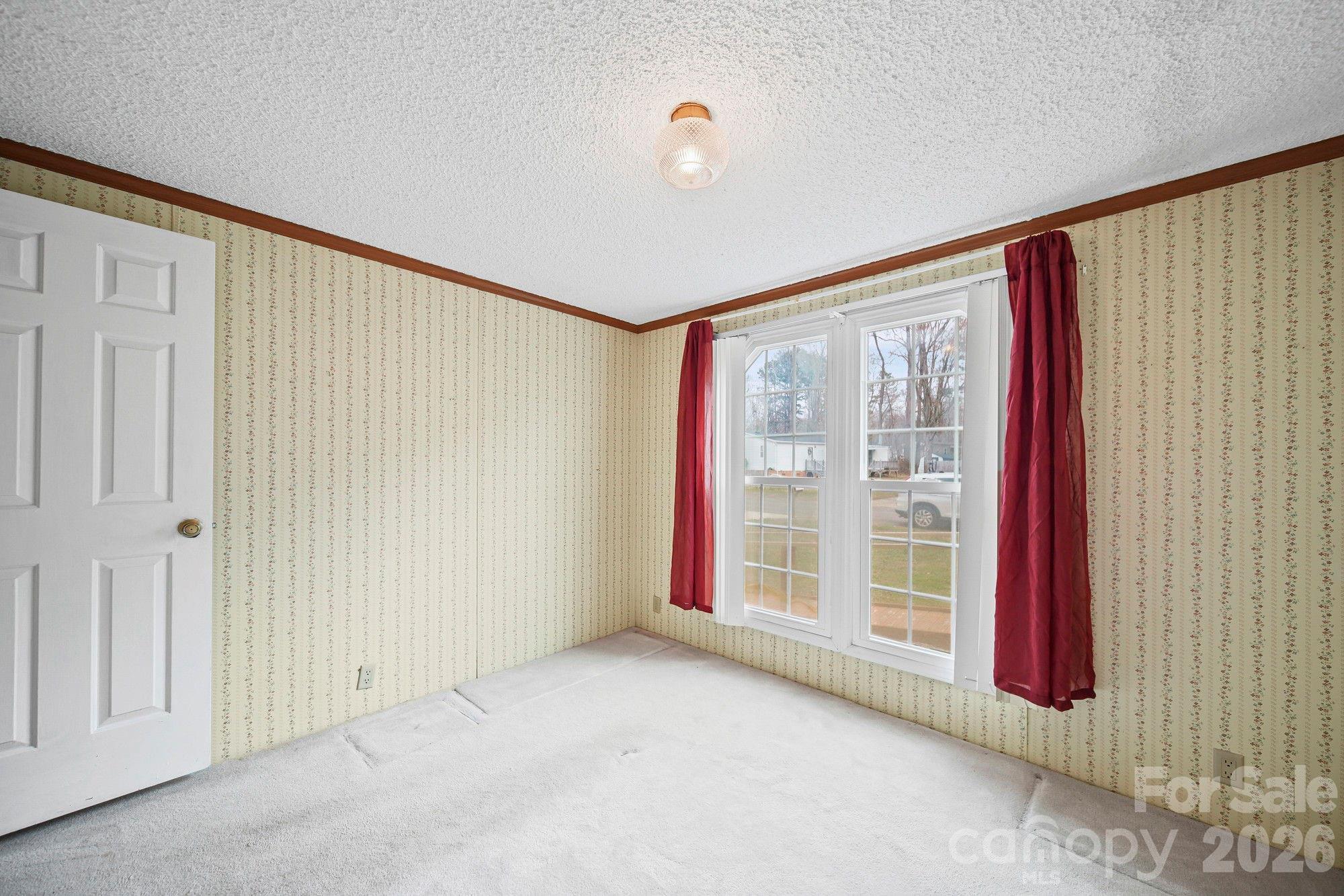 Single Family Residence at 1015 Southwood Drive, Clover, photo 17 of 22
