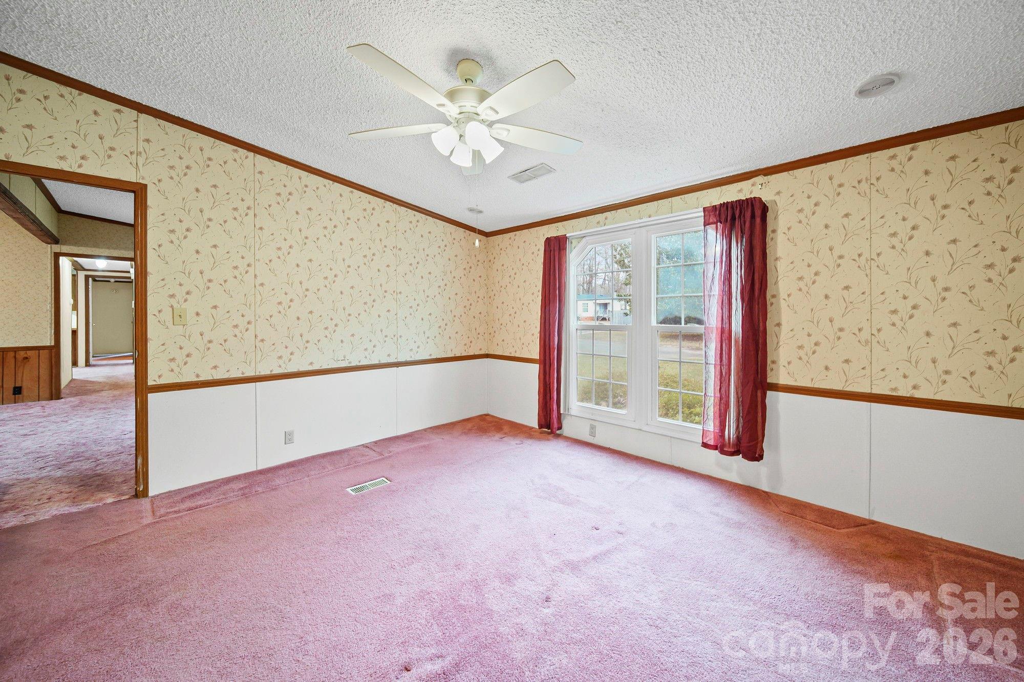 Single Family Residence at 1015 Southwood Drive, Clover, photo 12 of 22