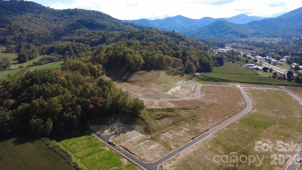 Community overview - 65 Cora View Trail, Waynesville