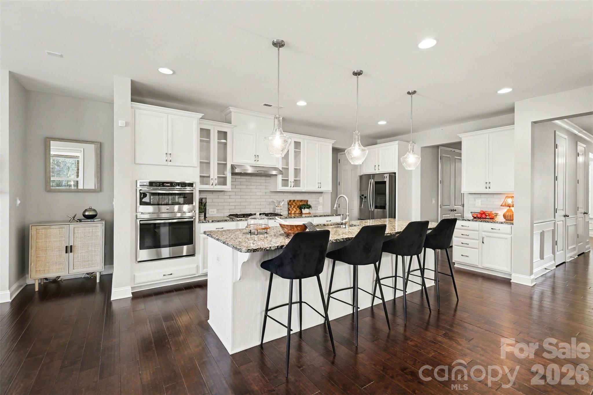 Kitchen Eat-in Island - 9528 Horsebit Lane, Concord