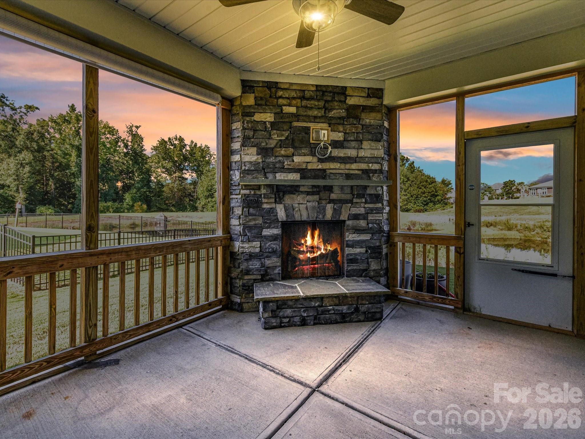 Screened-in Porch w/ Fireplace & Views - 9528 Horsebit Lane, Concord