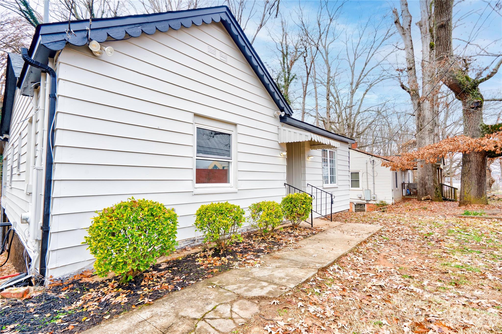 Single Family Residence at 704 Earl Road, Shelby, photo 15 of 23