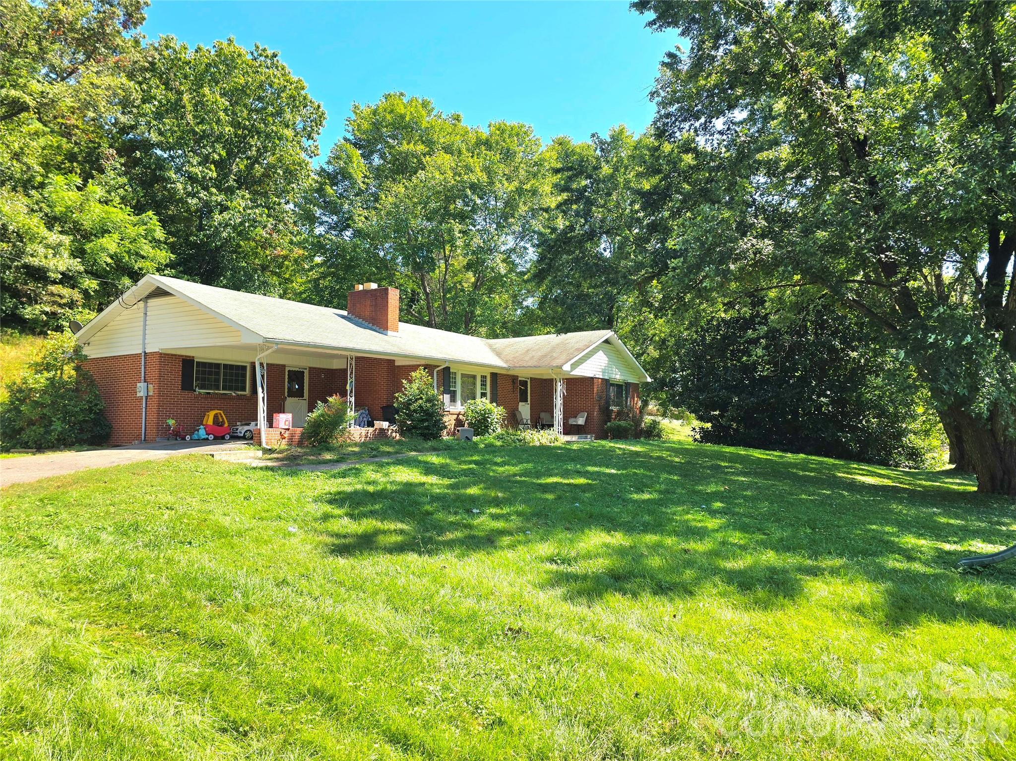 Single Family Residence at 1797 Calvin Edney Road, Mars Hill, photo 2 of 14