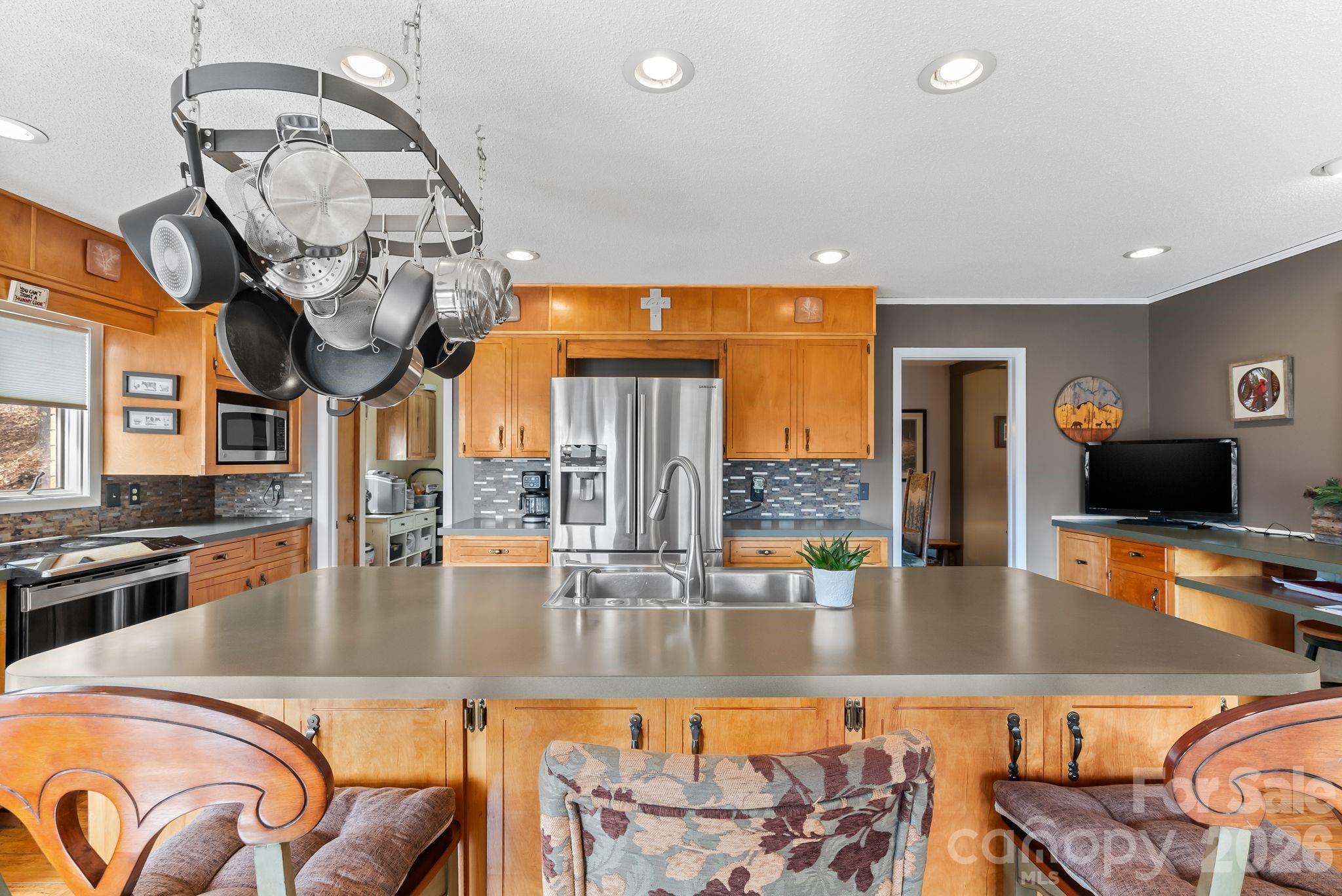 Single Family Residence at 60 Little Creek Drive, Canton, photo 20 of 48