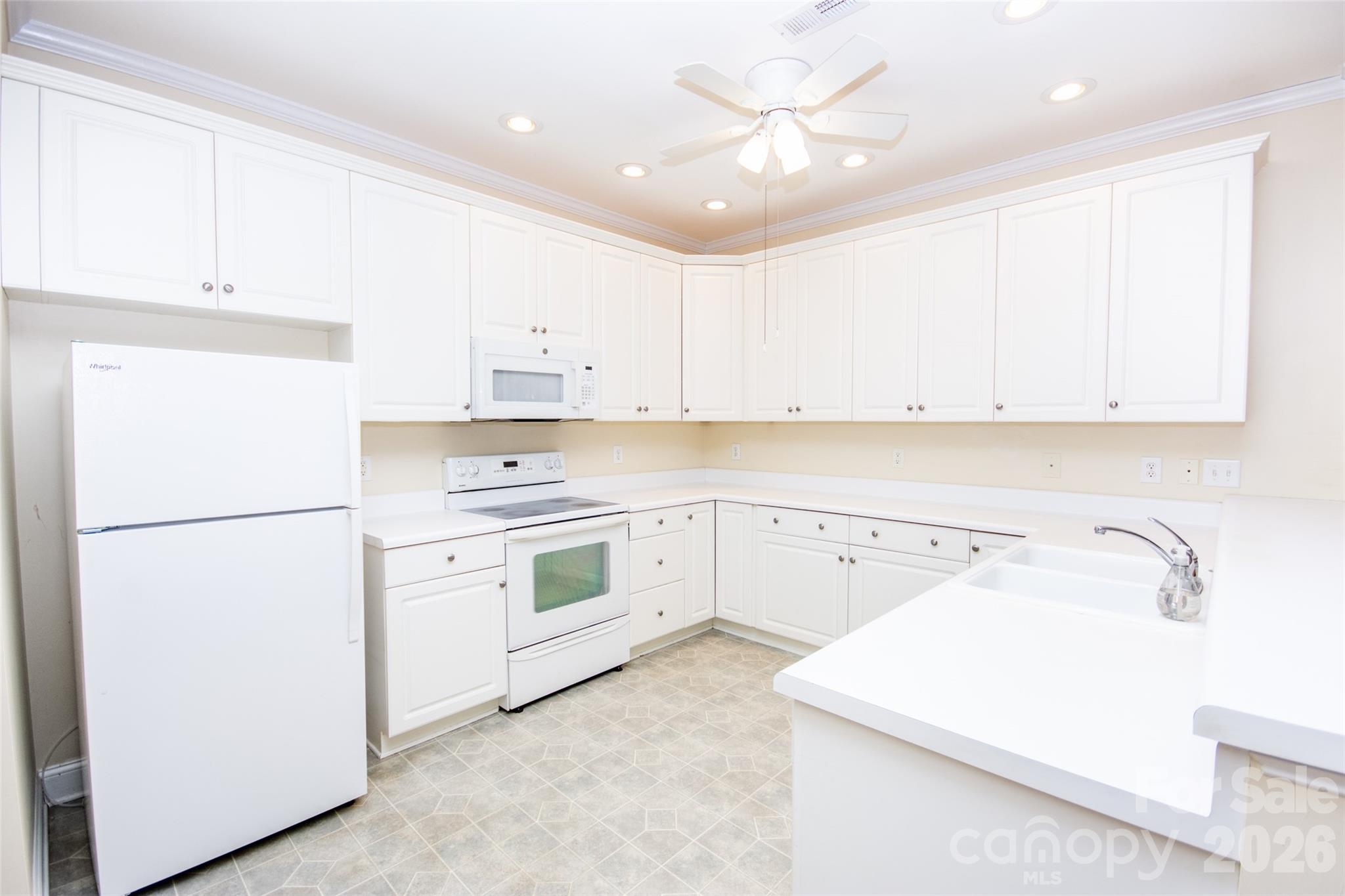 Townhouse at 1365 Royalty Circle, Statesville, photo 13 of 50