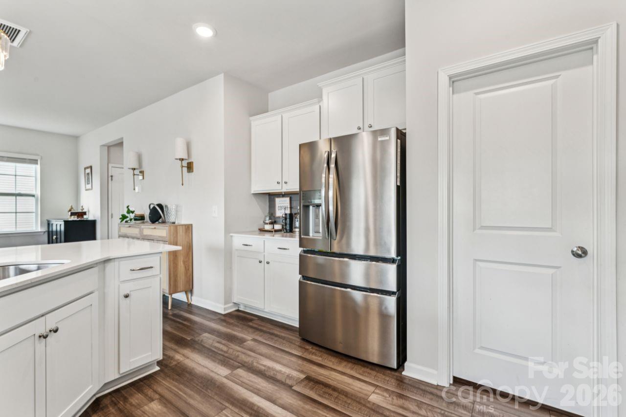 Single Family Residence at 221 Shadowbrook Way, Camden, photo 9 of 30