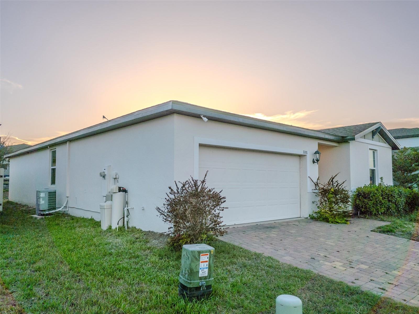Single Family Residence at 3301 WEITZEL DR, HAINES CITY, photo 2 of 5