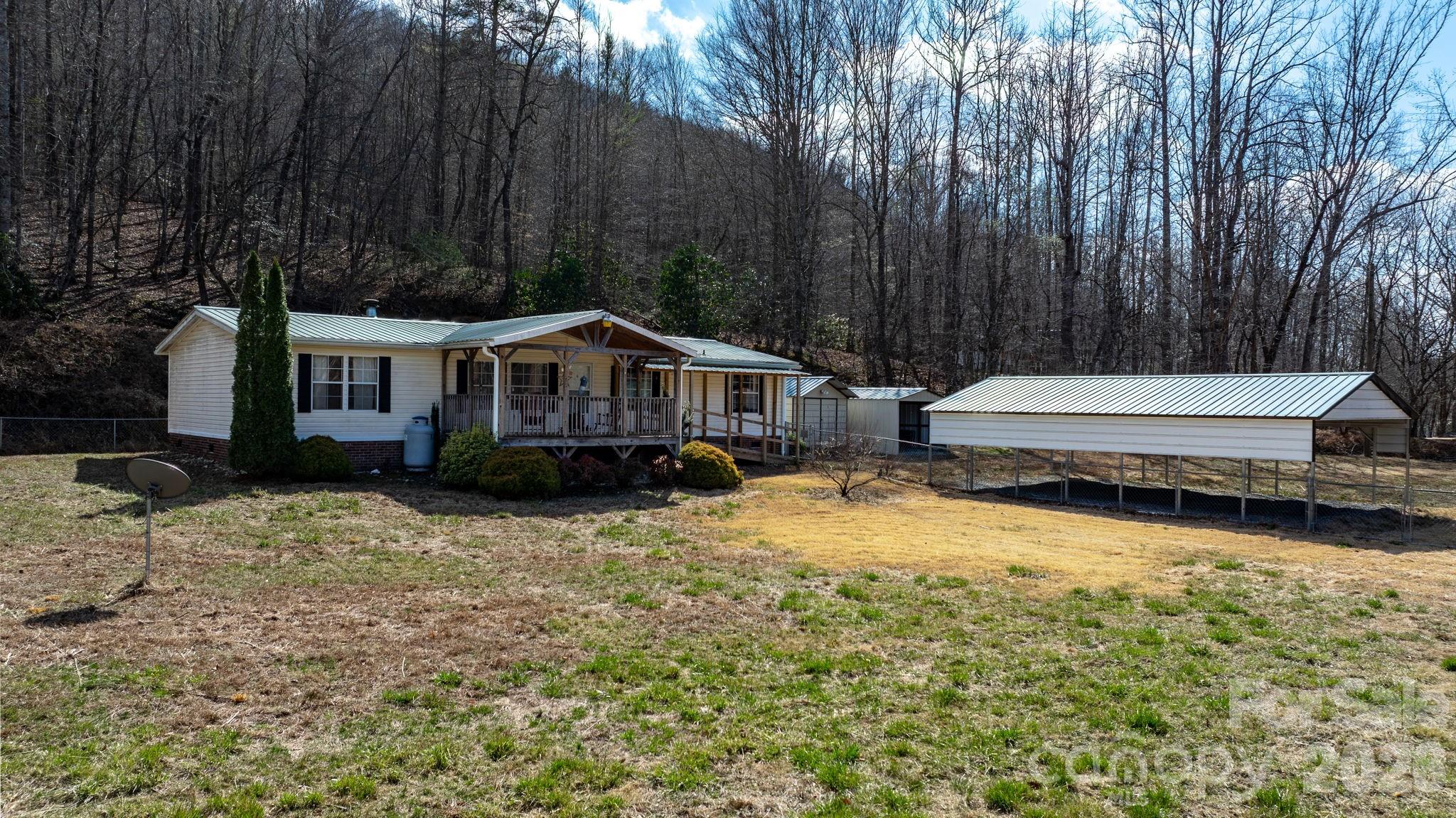 Single Family Residence at 1922 Zacks Fork Road, Lenoir, photo 2 of 35