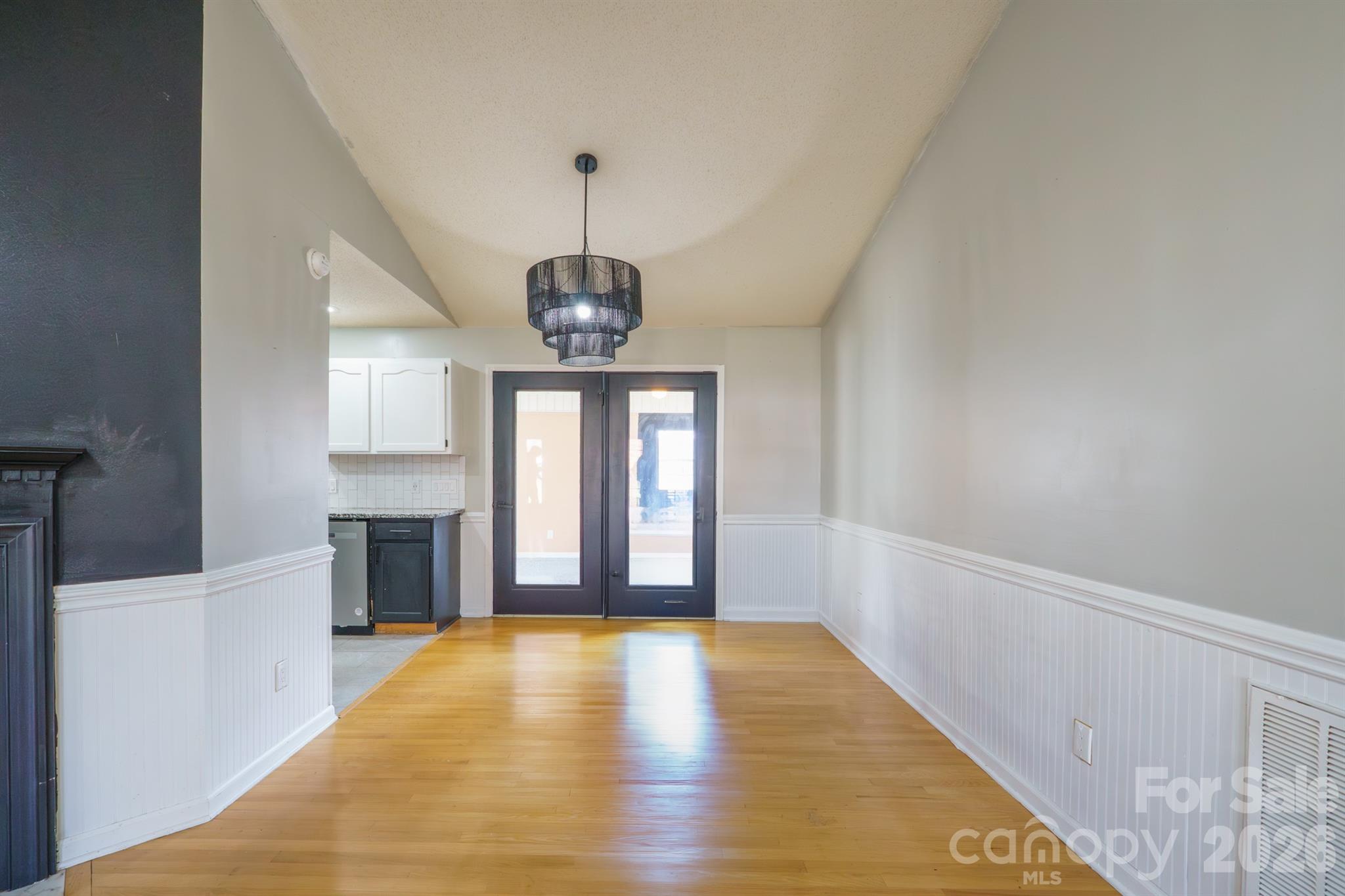 Single Family Residence at 151 Monte Vista Road, Statesville, photo 6 of 24