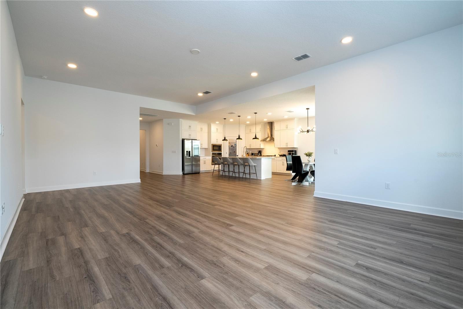 Single Family Residence at 734 CREEPING FIG ST, APOPKA, photo 10 of 82