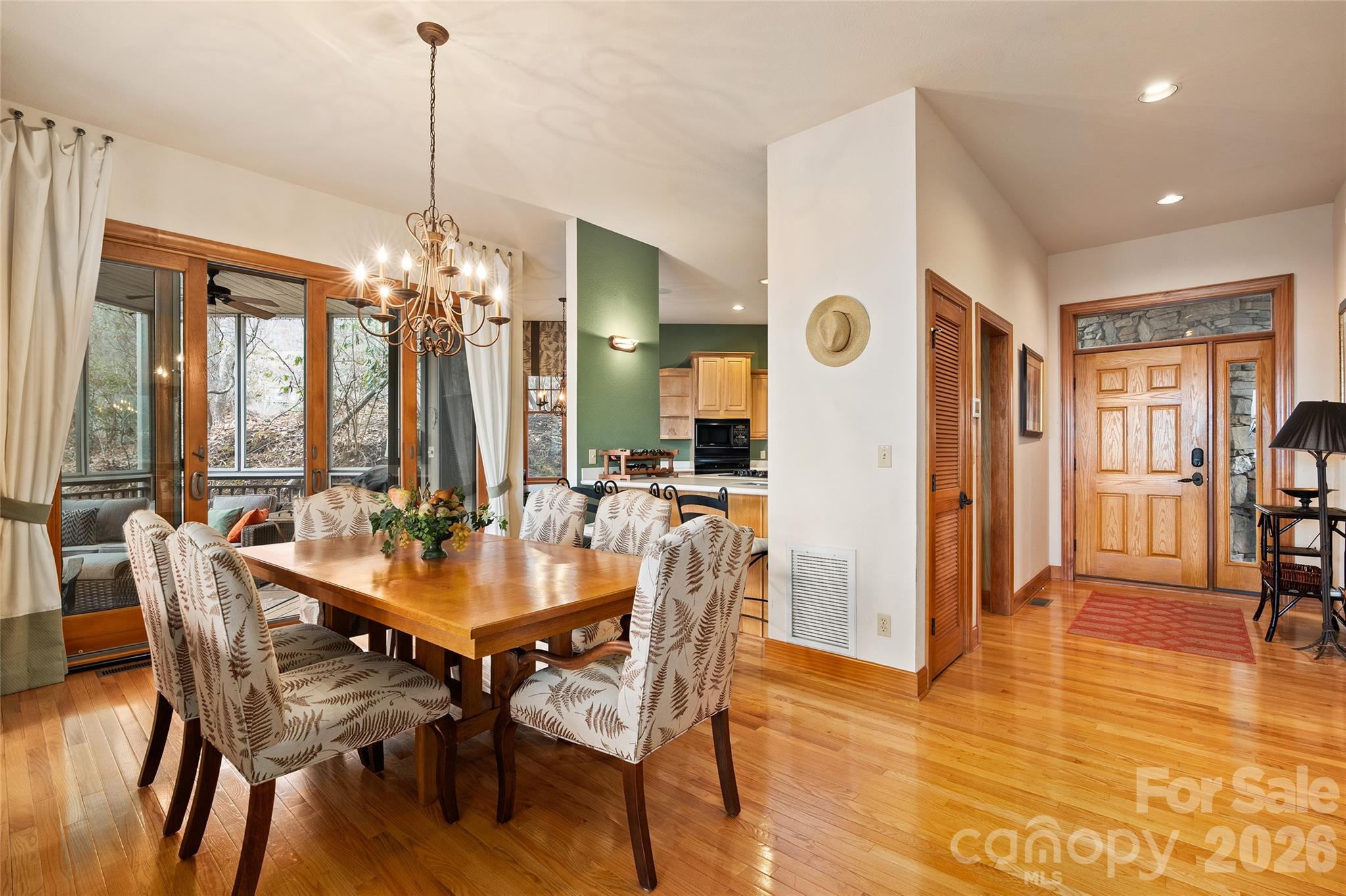 Condominium at 121 Stoney Falls Loop, Burnsville, photo 14 of 41