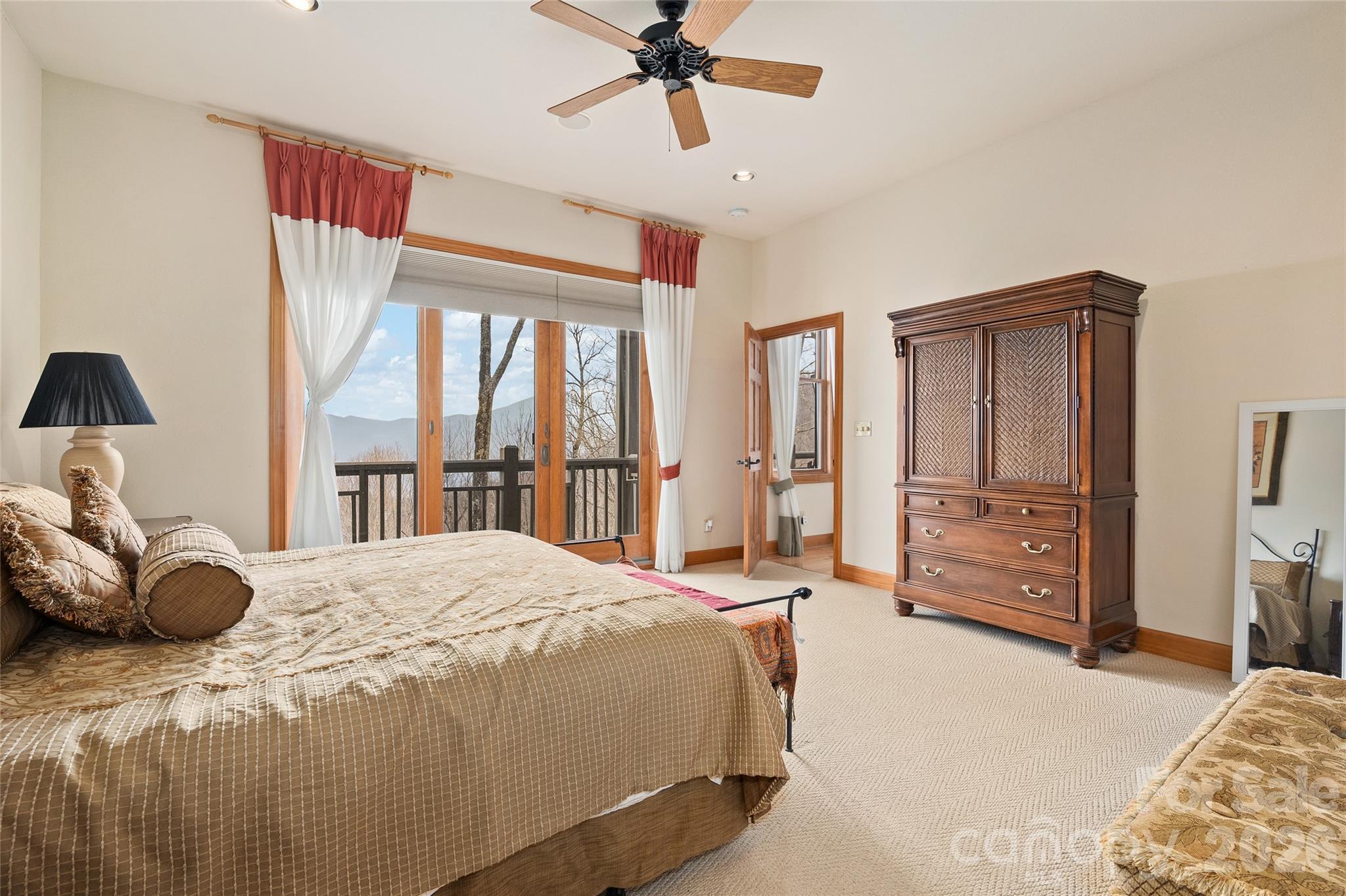 Condominium at 121 Stoney Falls Loop, Burnsville, photo 20 of 41