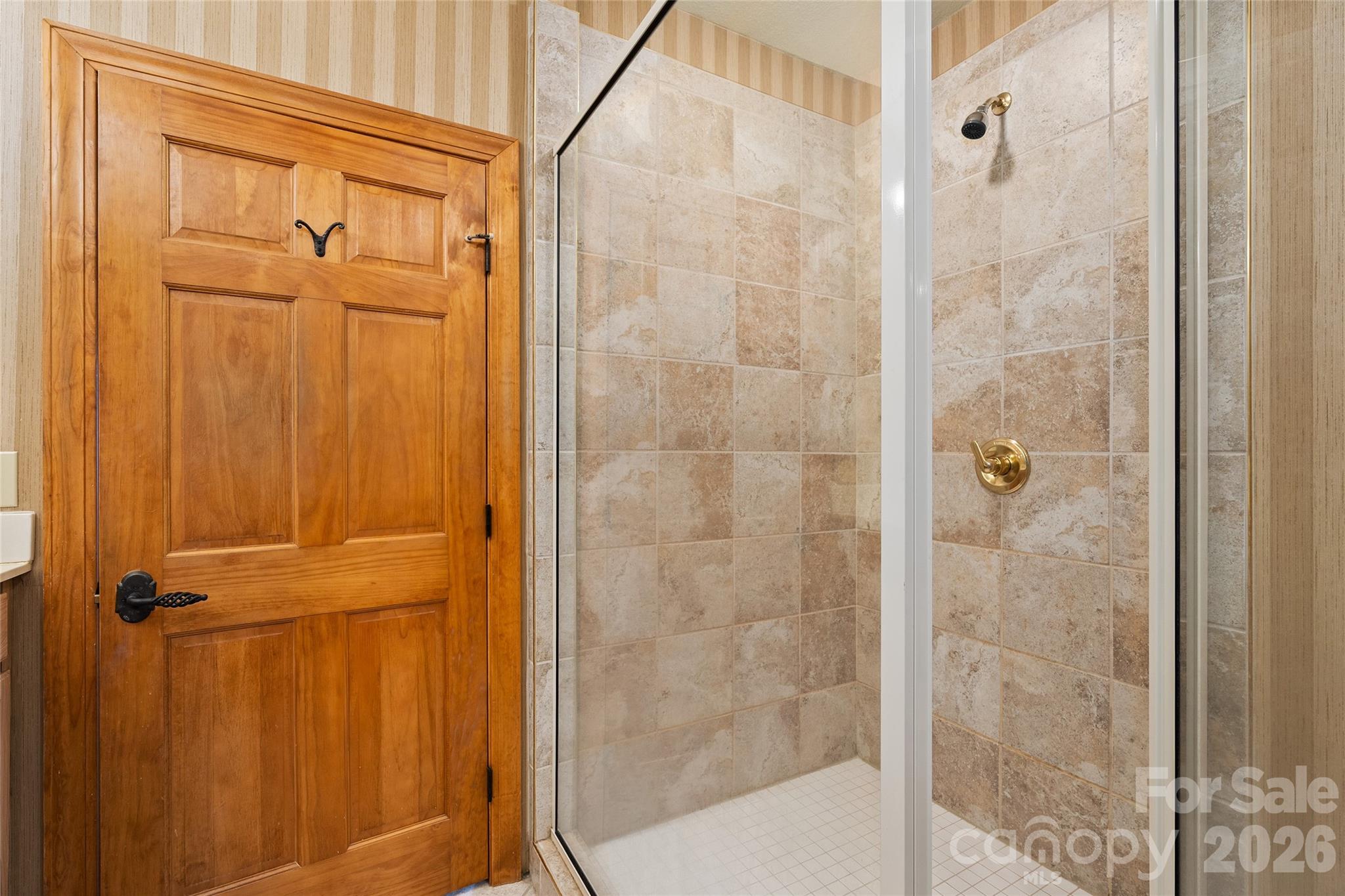 Condominium at 121 Stoney Falls Loop, Burnsville, photo 23 of 41