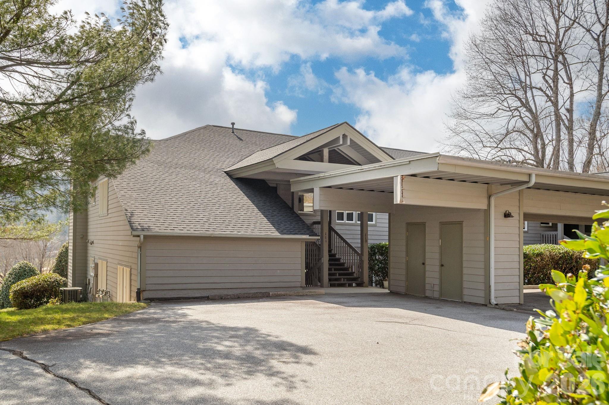 Condominium at 111 BLUFFVIEW Lane, Flat Rock, photo 2 of 29