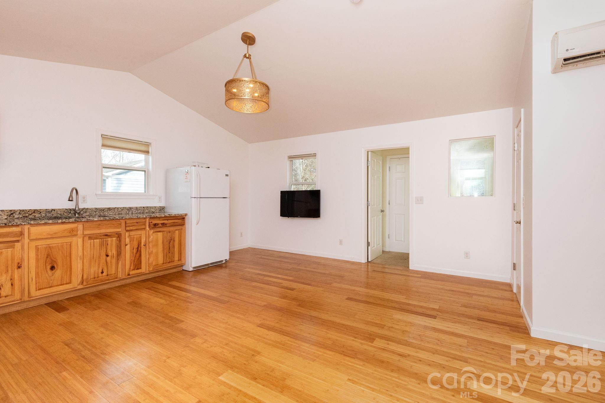 Triplex at 14 Lila Lane, Clyde, photo 6 of 32