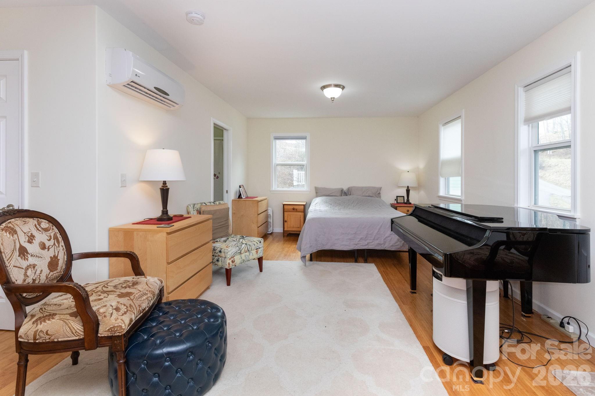 Triplex at 14 Lila Lane, Clyde, photo 15 of 32