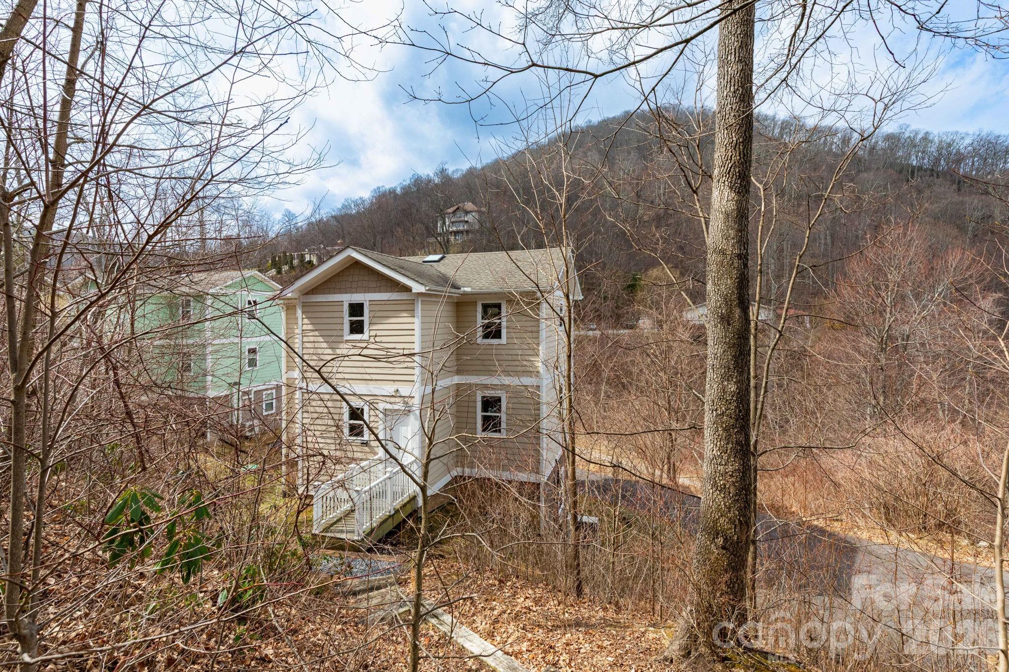 Triplex at 14 Lila Lane, Clyde, photo 23 of 32