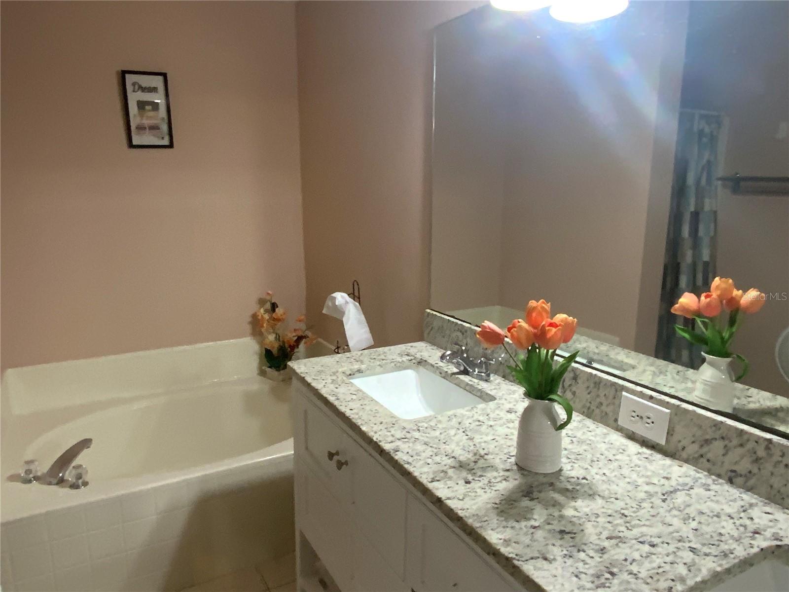 Single Family Residence at 1112 JUNIPER HAMMOCK CT, WINTER GARDEN, photo 12 of 18