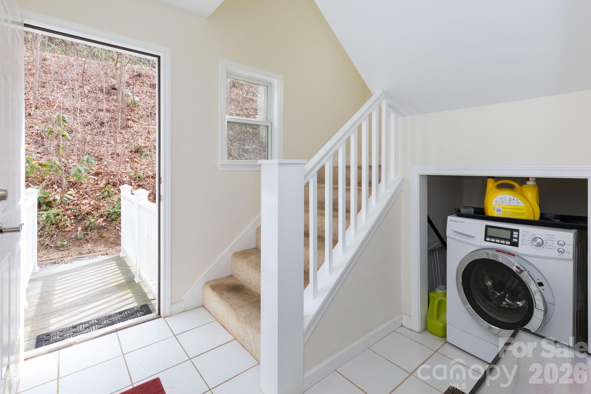 Condominium at 14 Lila Lane, Clyde, photo 4 of 32