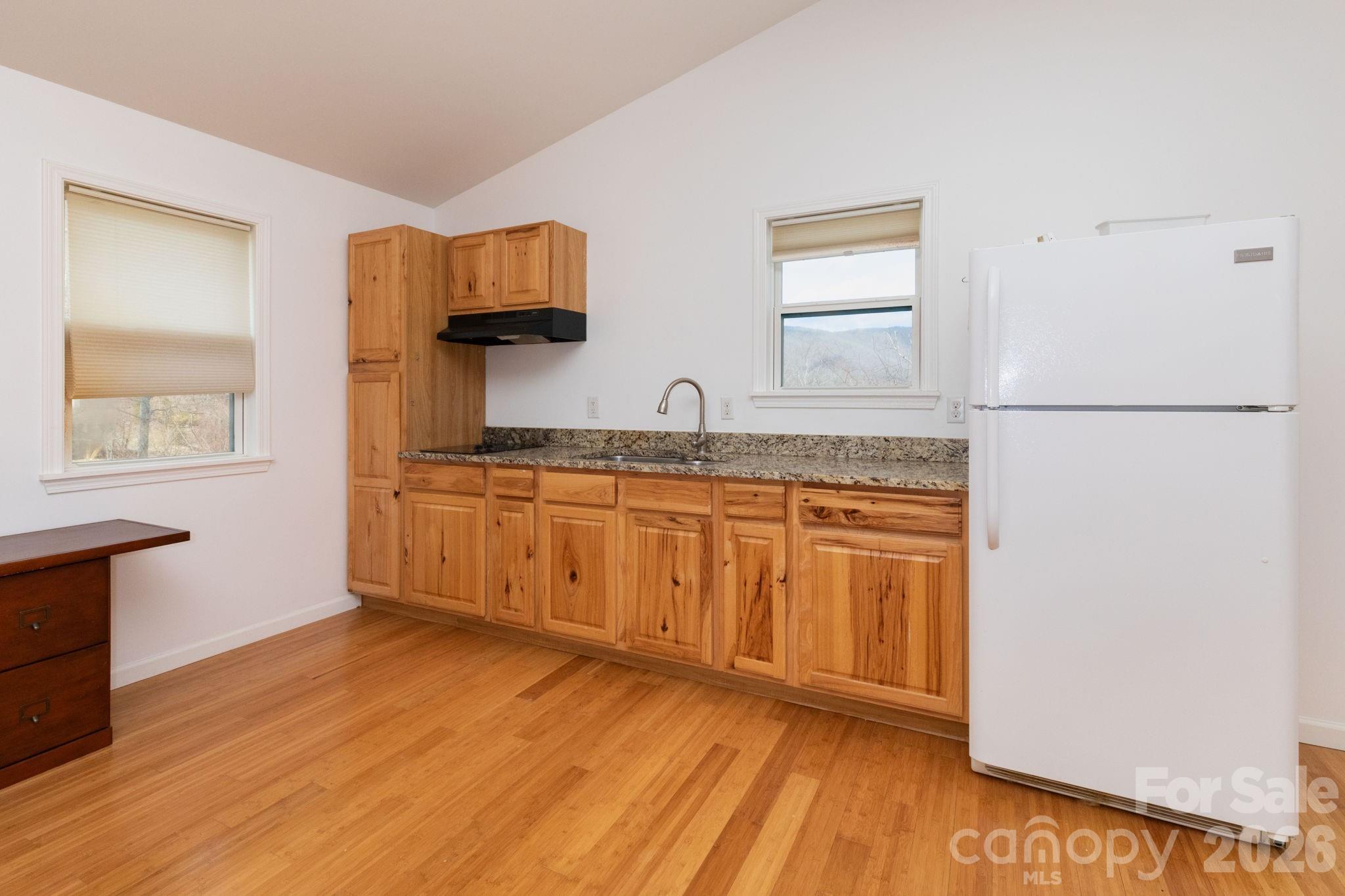 Condominium at 14 Lila Lane, Clyde, photo 7 of 32