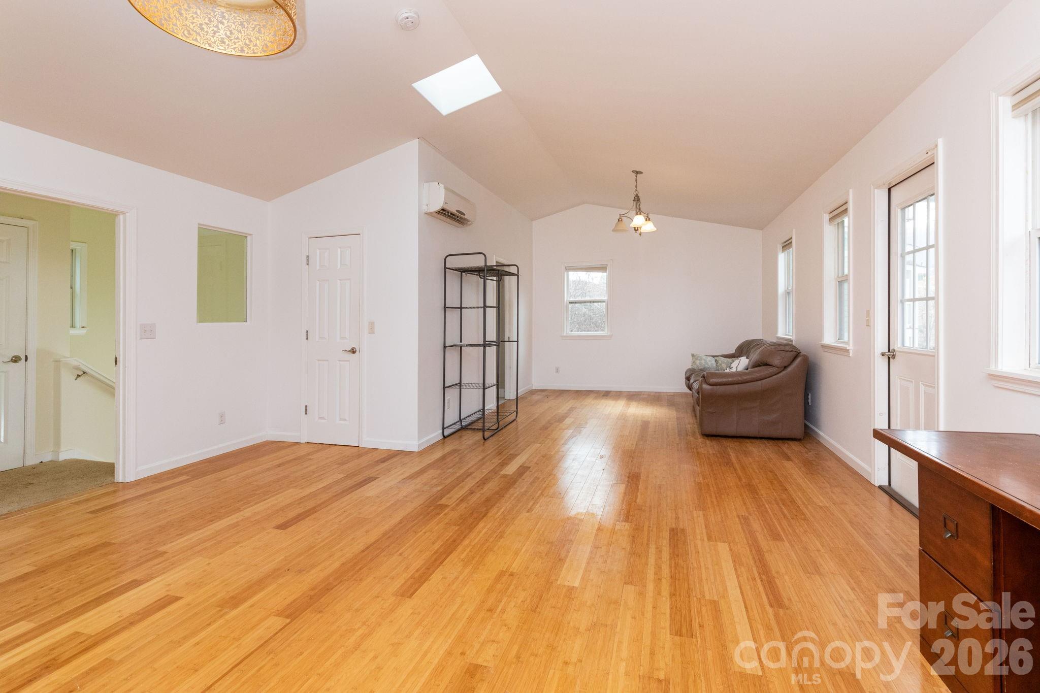 Condominium at 14 Lila Lane, Clyde, photo 8 of 32