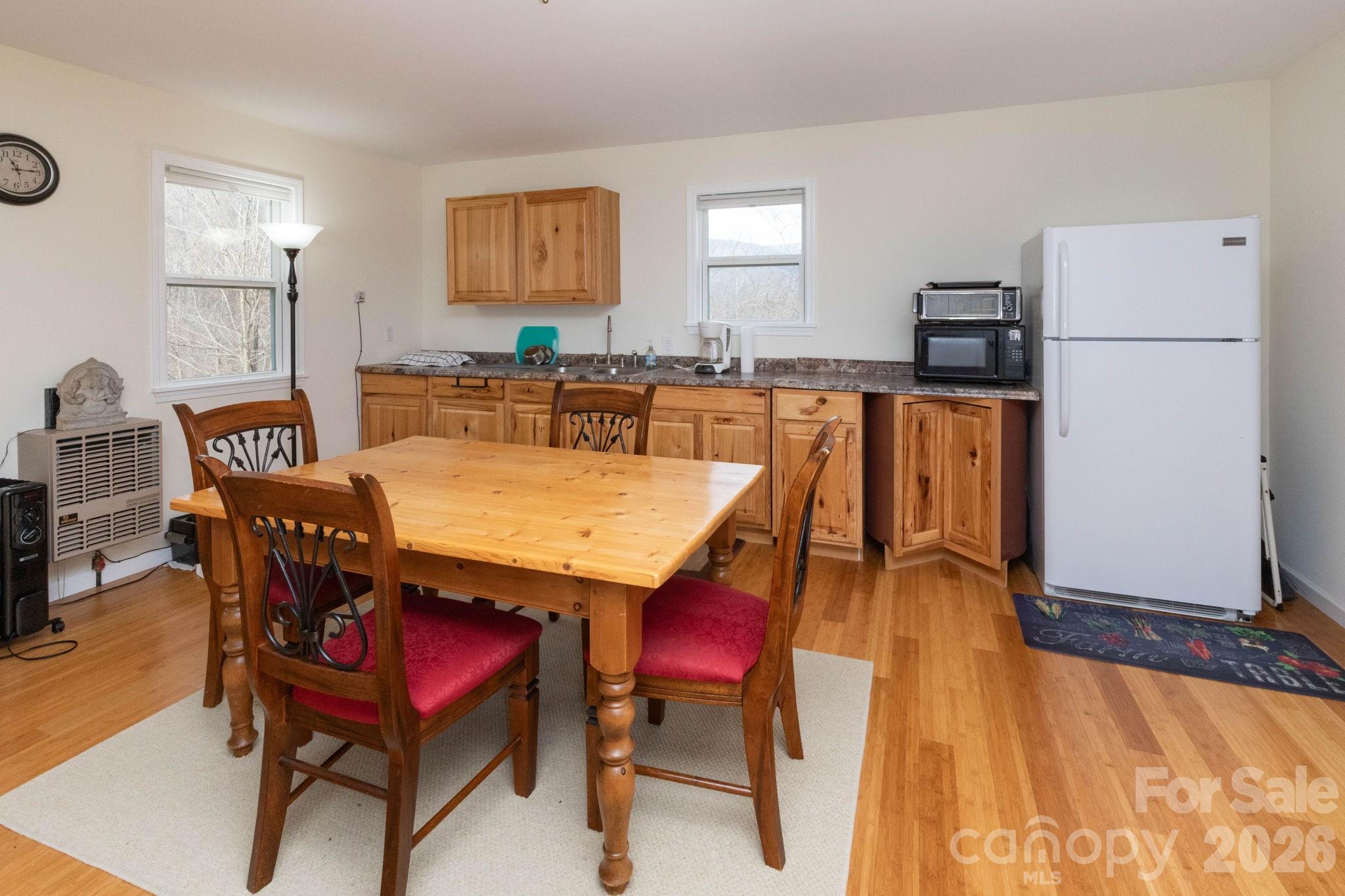 Condominium at 14 Lila Lane, Clyde, photo 12 of 32
