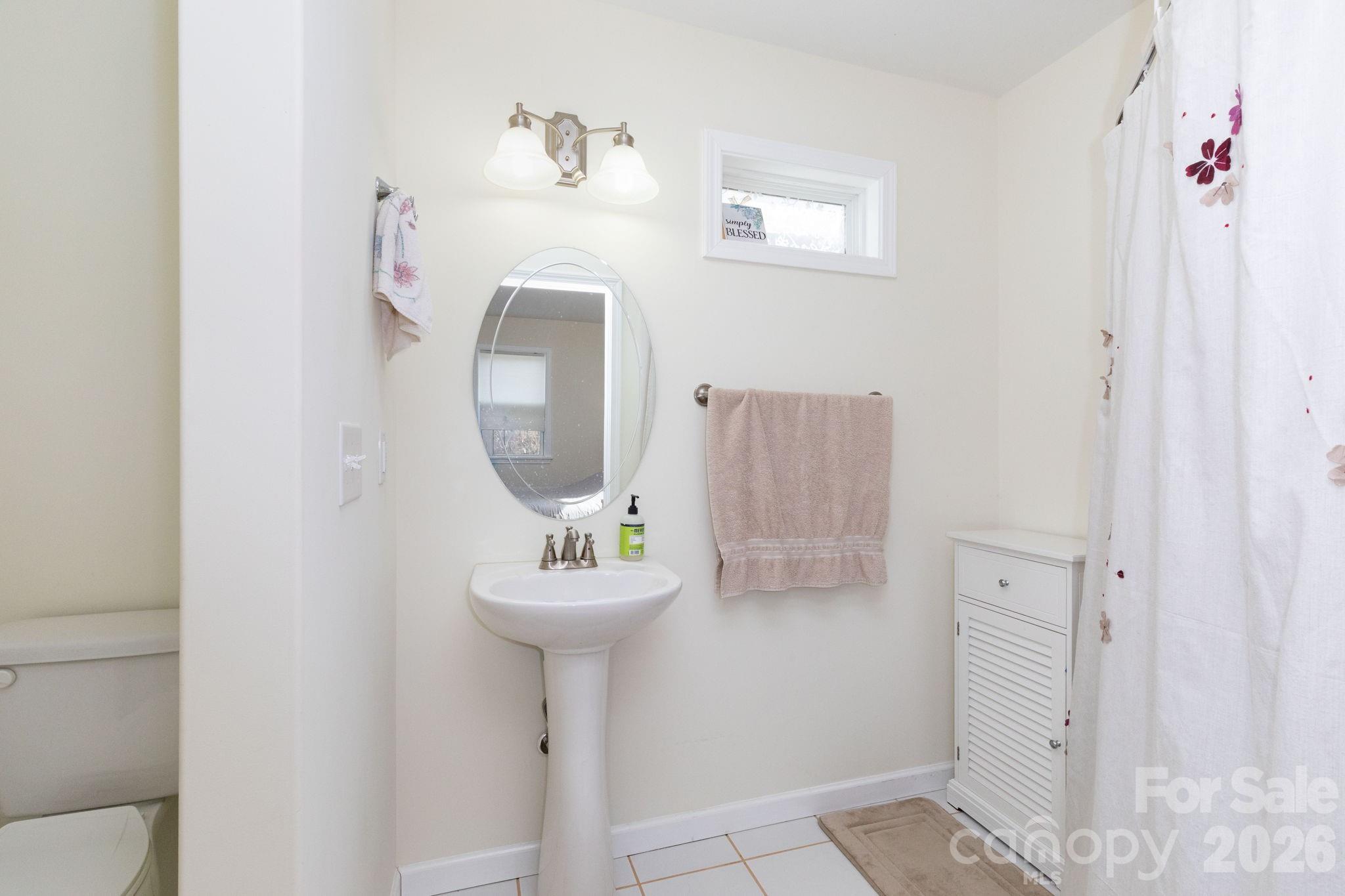 Condominium at 14 Lila Lane, Clyde, photo 16 of 32