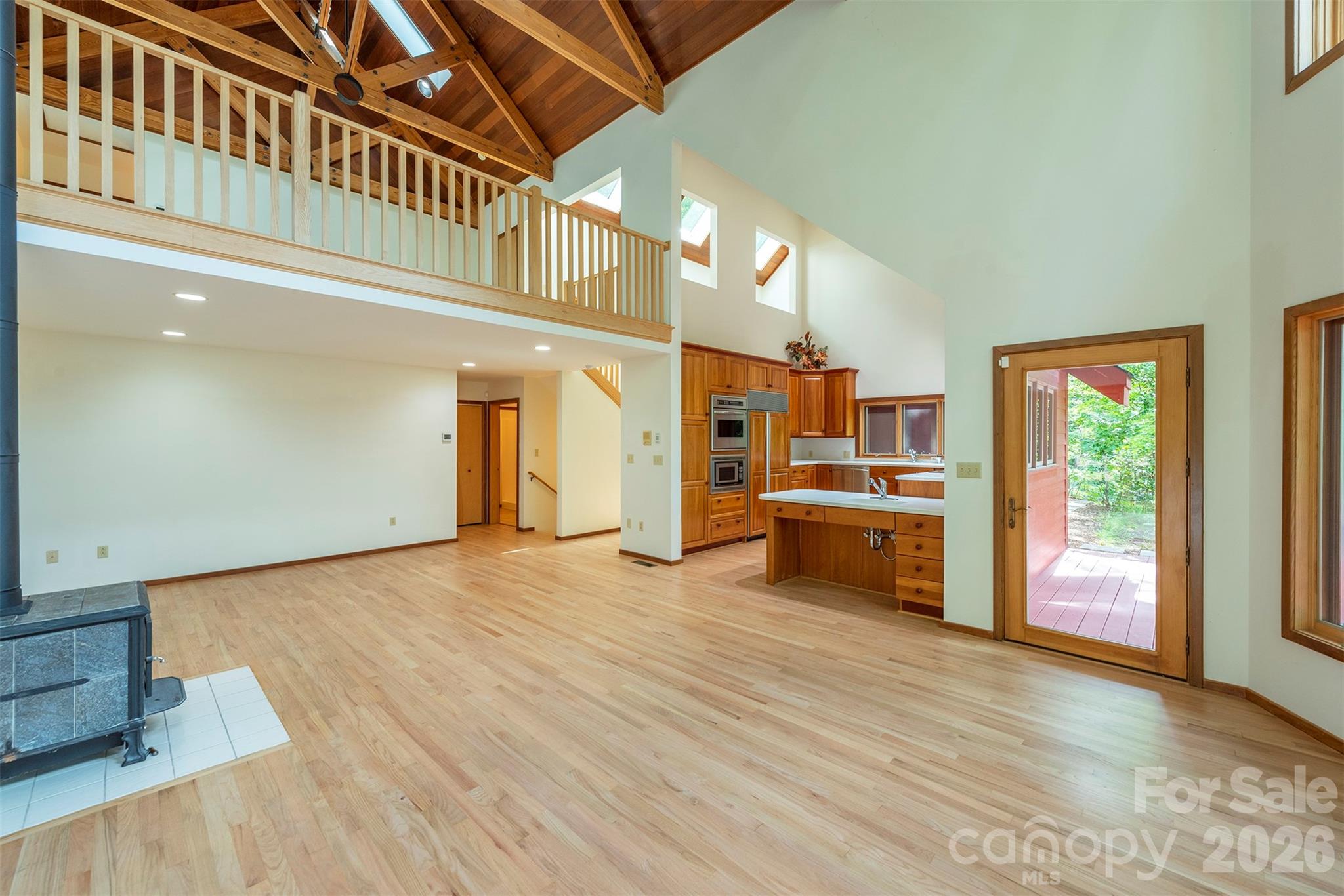 Large open Loft - 7 Winding Poplar Road, Black Mountain