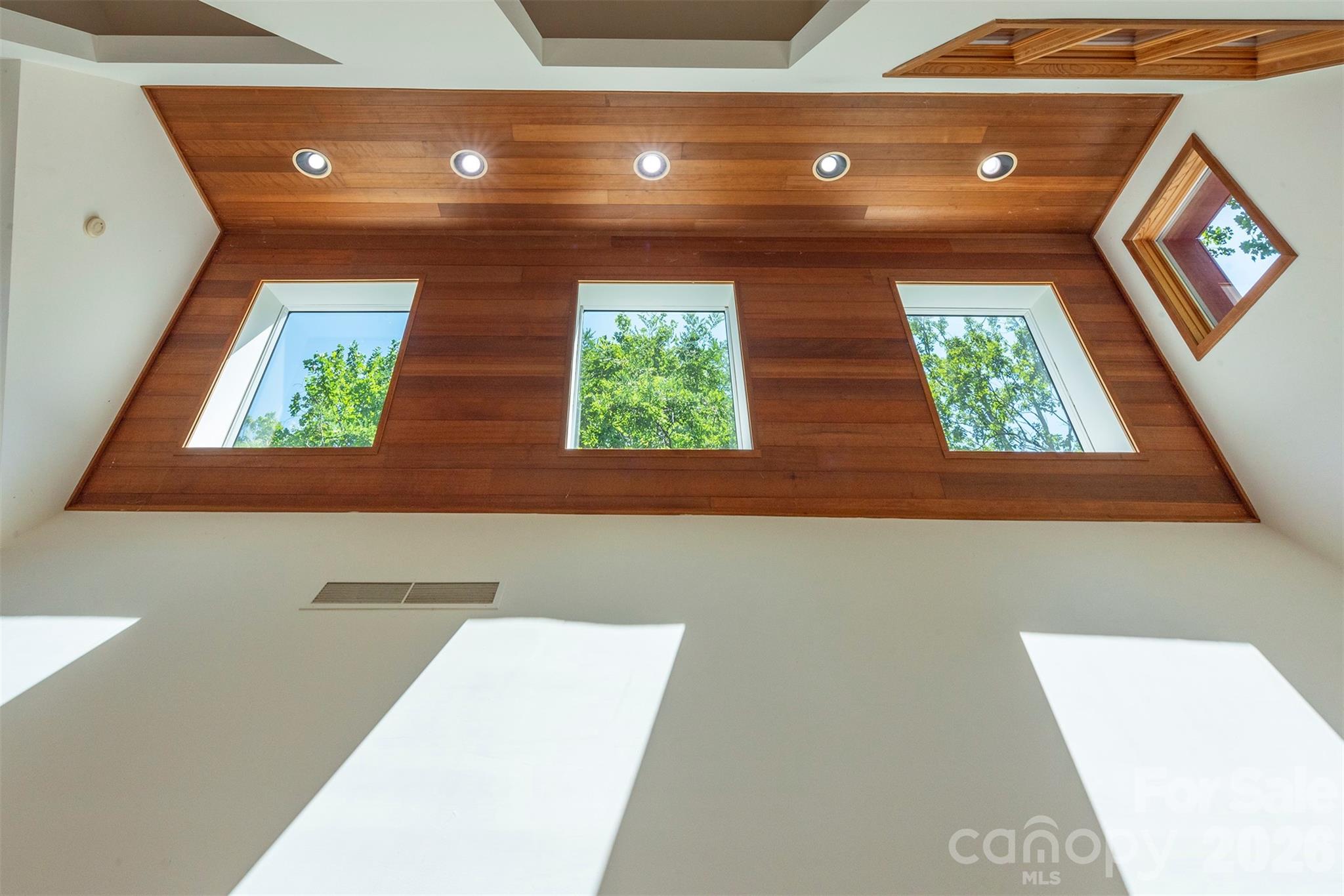 Foyer ceiling - 7 Winding Poplar Road, Black Mountain