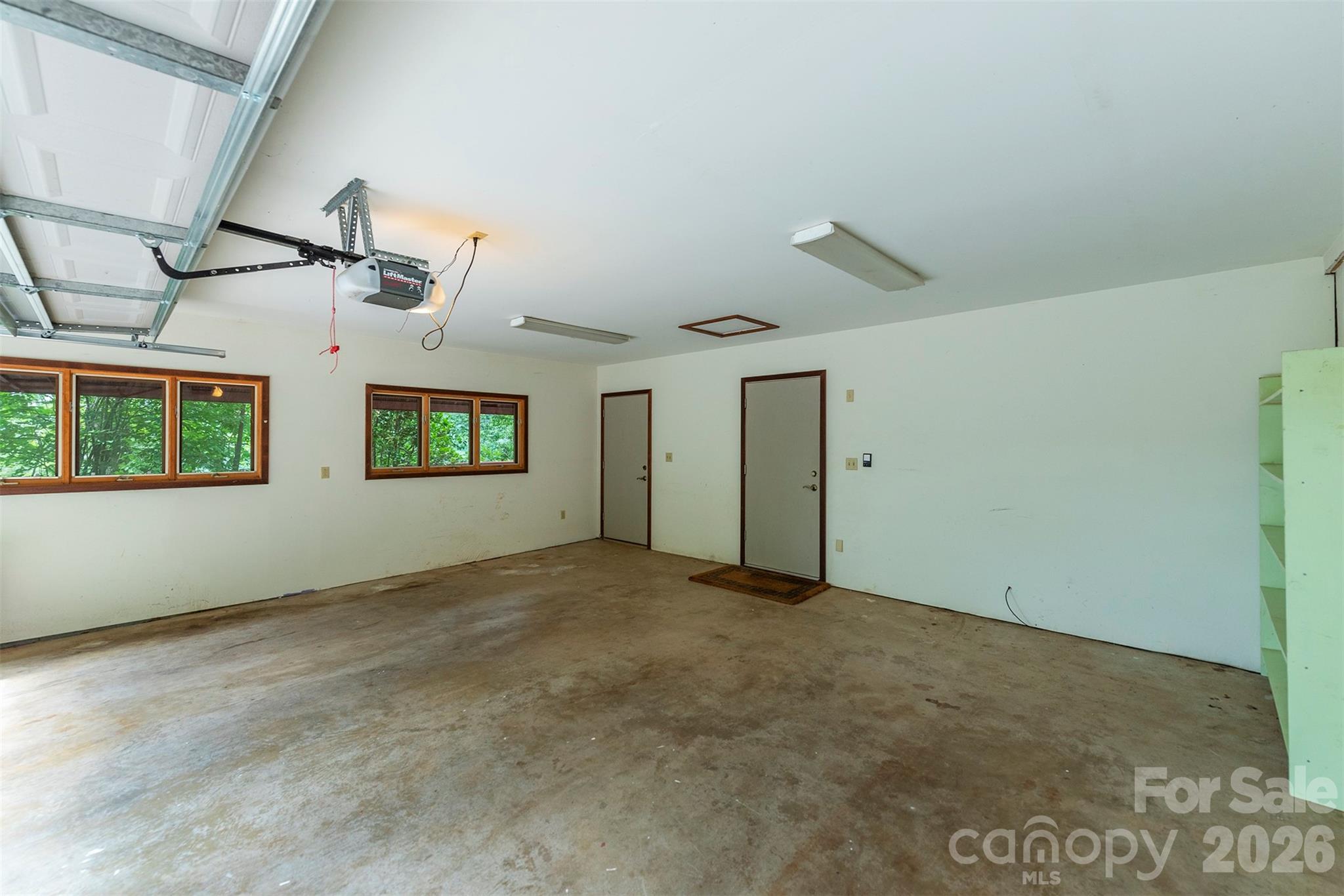 Two car Garage - 7 Winding Poplar Road, Black Mountain