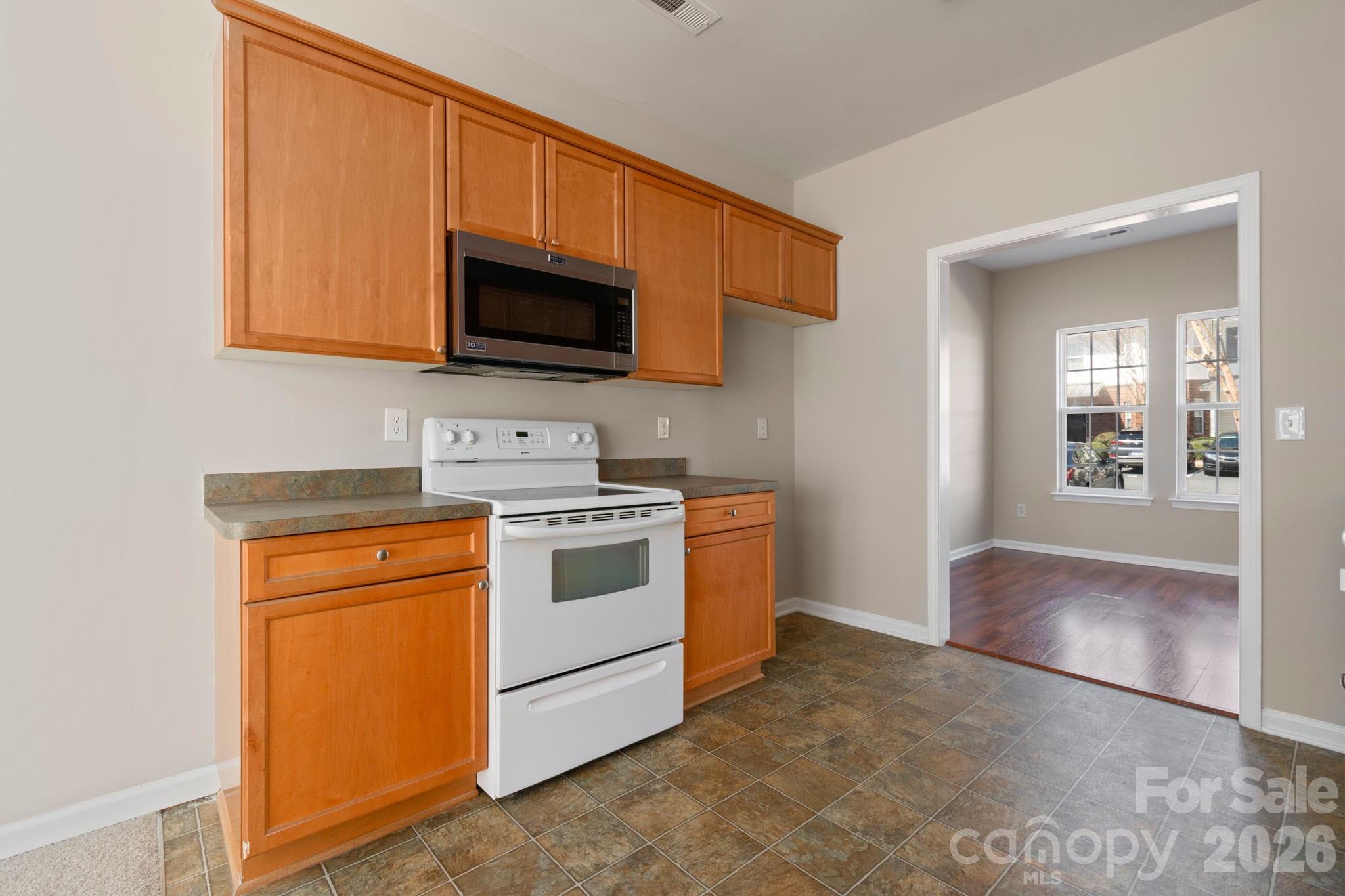 Townhouse at 4140 Kenton Glenn Court NW, Concord, photo 9 of 26