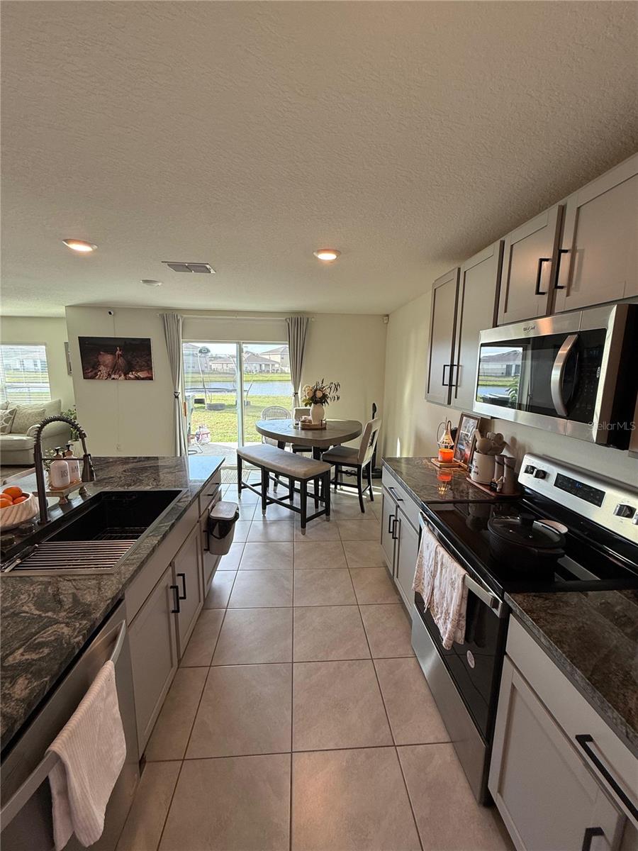 Single Family Residence at 10662 CHIPPEWA DR, PARRISH, photo 7 of 32