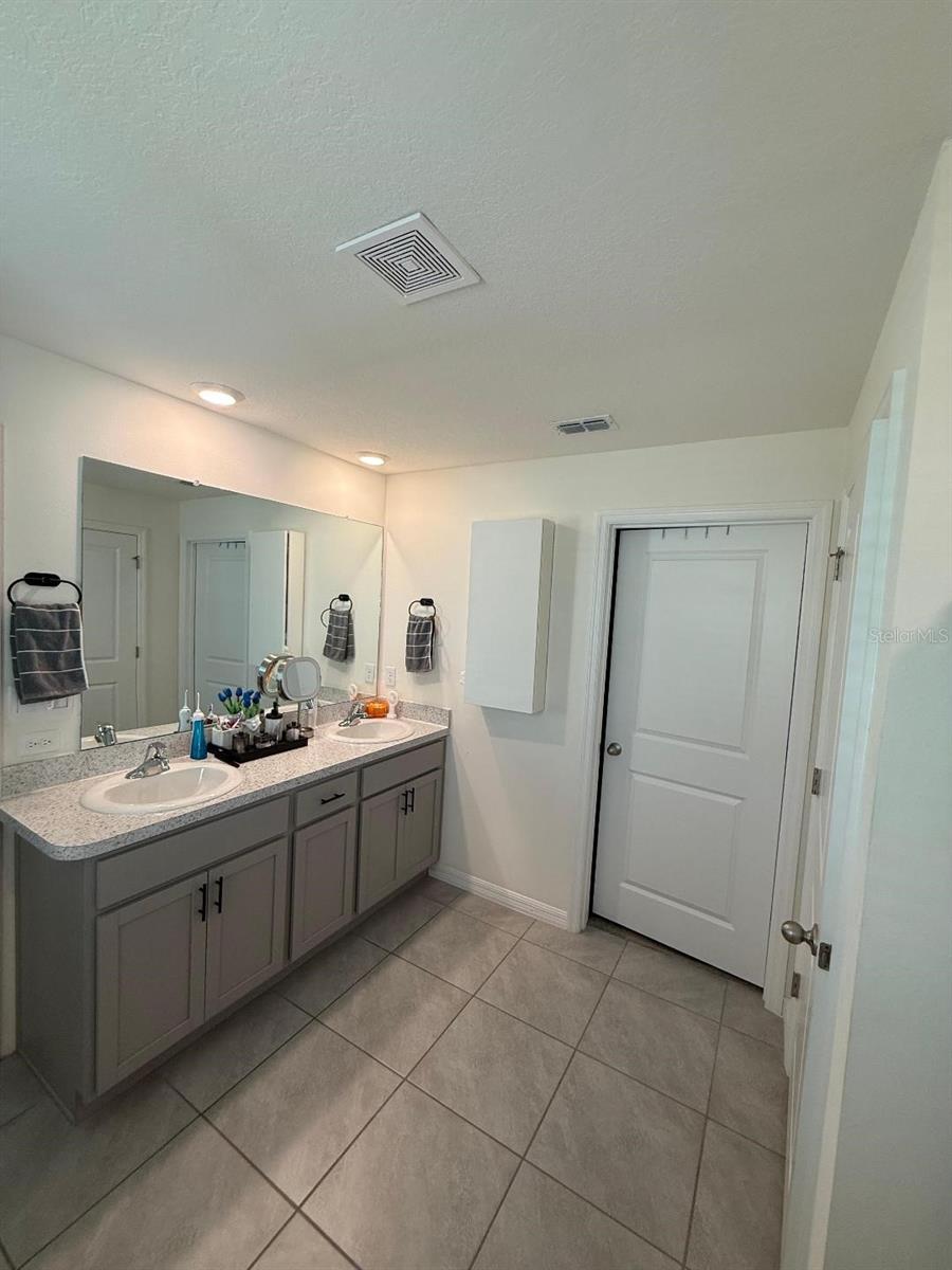 Single Family Residence at 10662 CHIPPEWA DR, PARRISH, photo 22 of 32