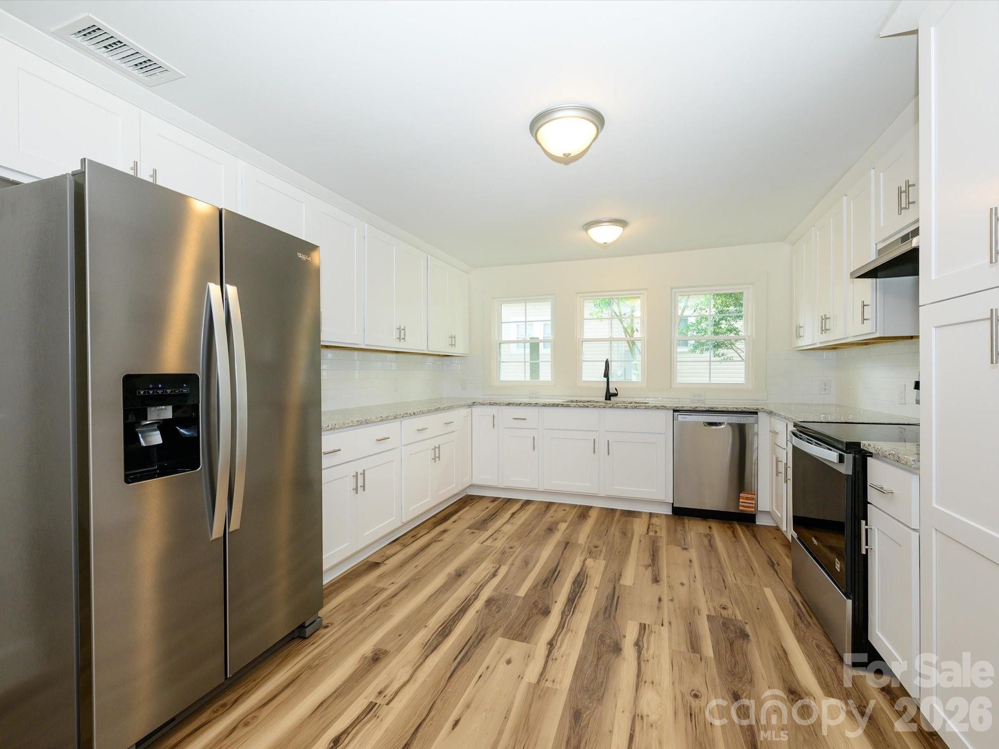 Single Family Residence at 156 Hartsell School Road SW, Concord, photo 10 of 28