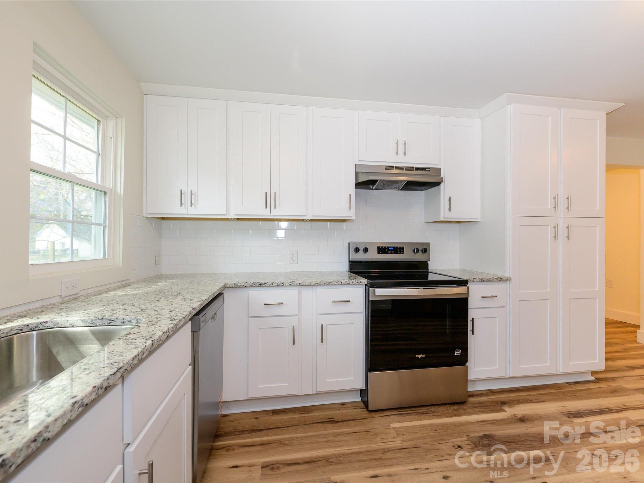 Single Family Residence at 156 Hartsell School Road SW, Concord, photo 12 of 28