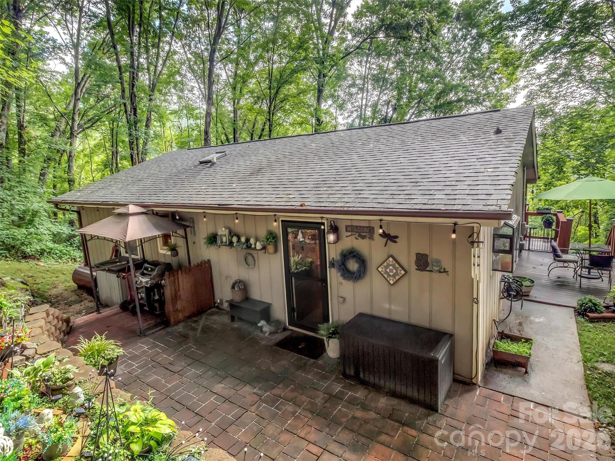 Single Family Residence at 346 Wendy Way, Clyde, photo 3 of 48