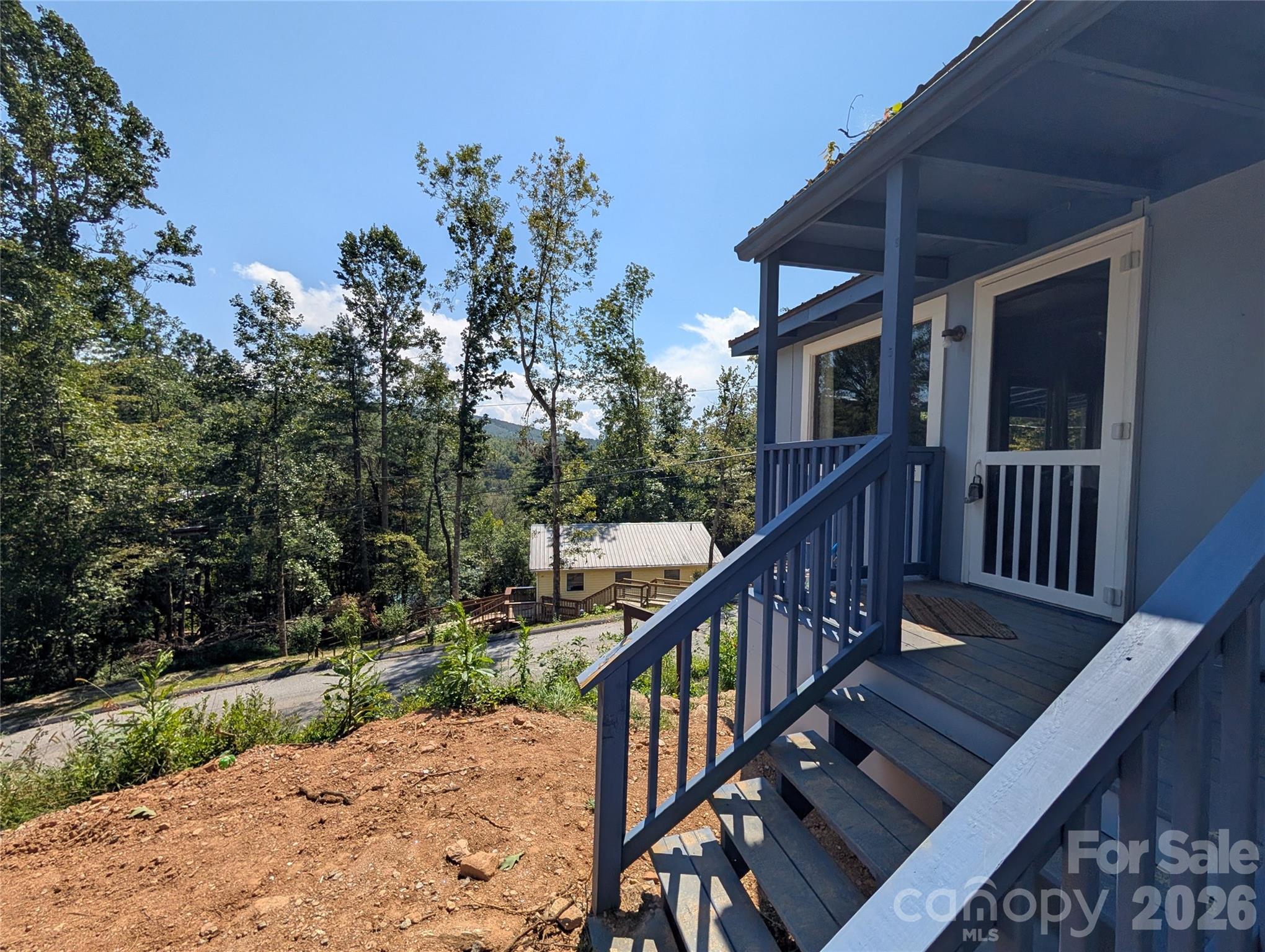Single Family Residence at 260 Oak Ridge Road, Hendersonville, photo 2 of 24
