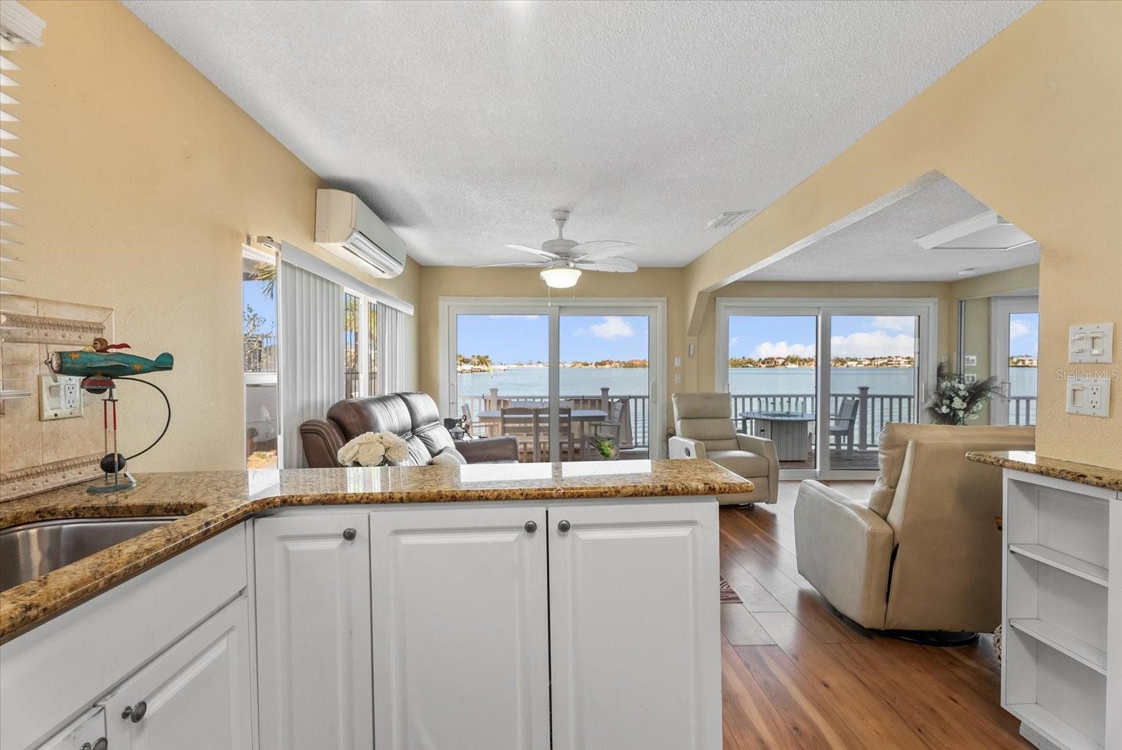 Mobile Home at 33 N STARBOARD DR, VENICE, photo 20 of 34