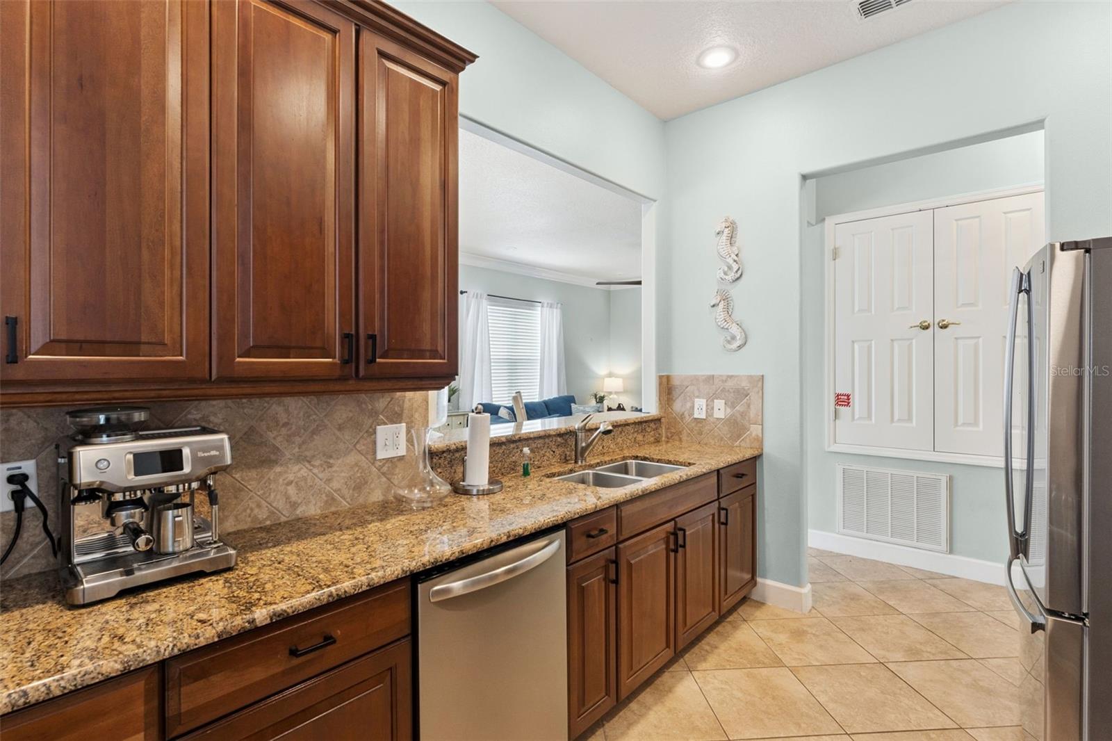 Single Family Residence at 1440 FAIRVIEW CIRCLE, KISSIMMEE, photo 12 of 59