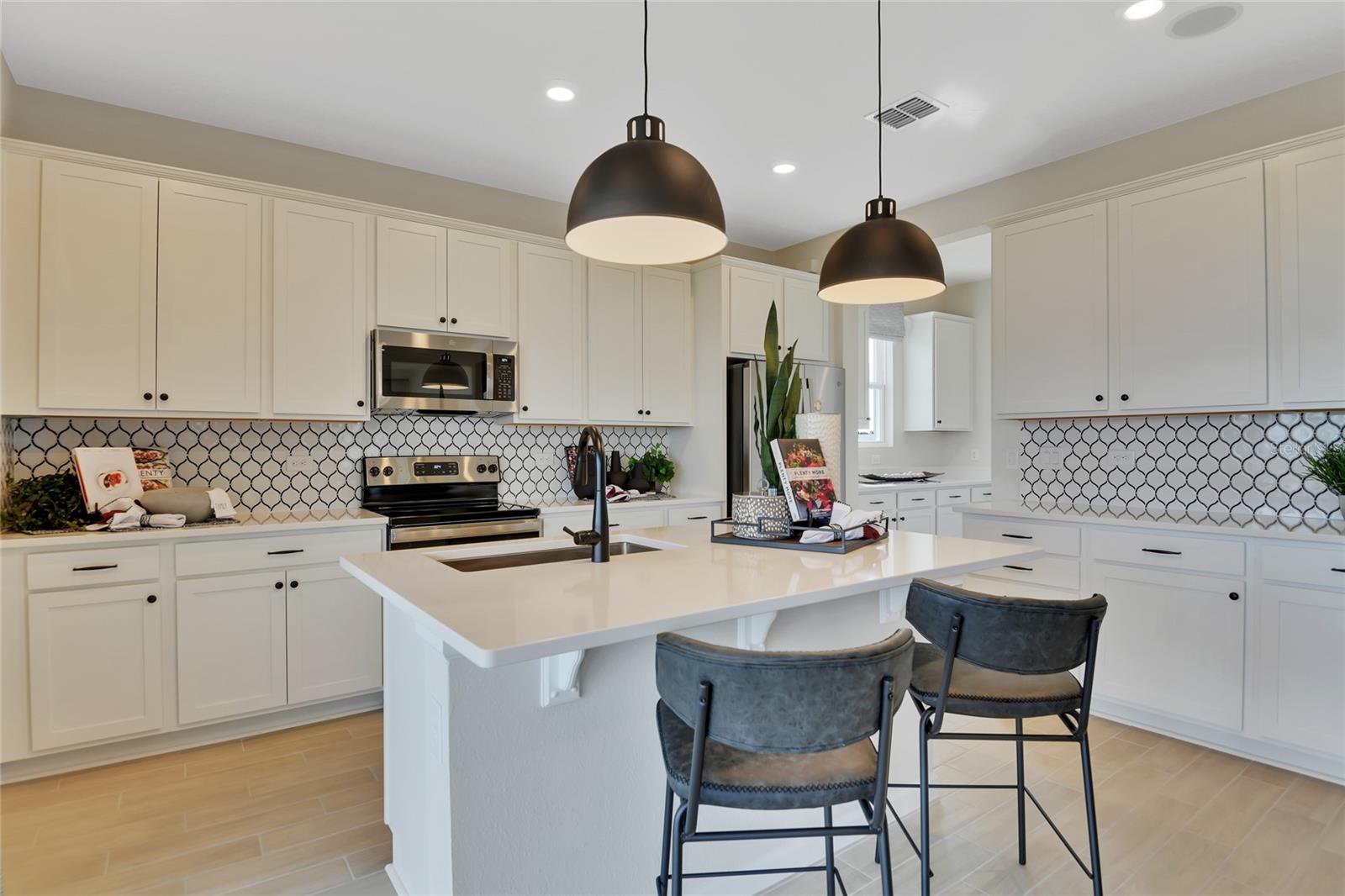 Single Family Residence at 14514 BANKS CT, PARRISH, photo 5 of 21