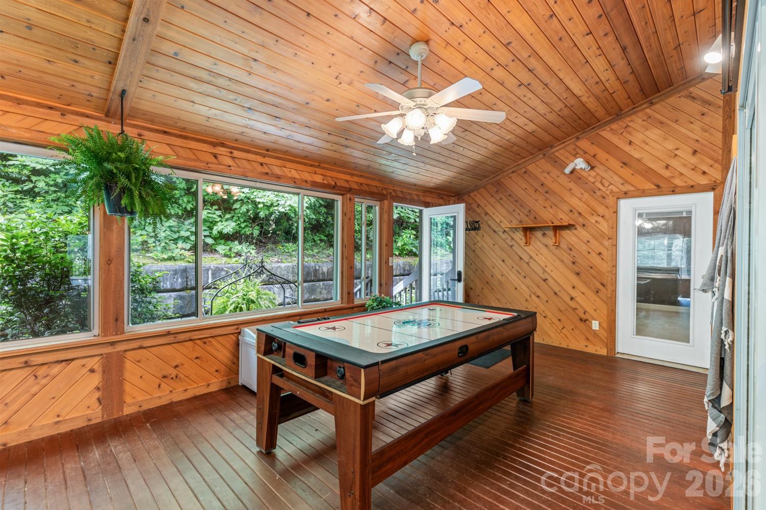 Plenty of room for family fun - 6 Grouse Terrace, Fairview