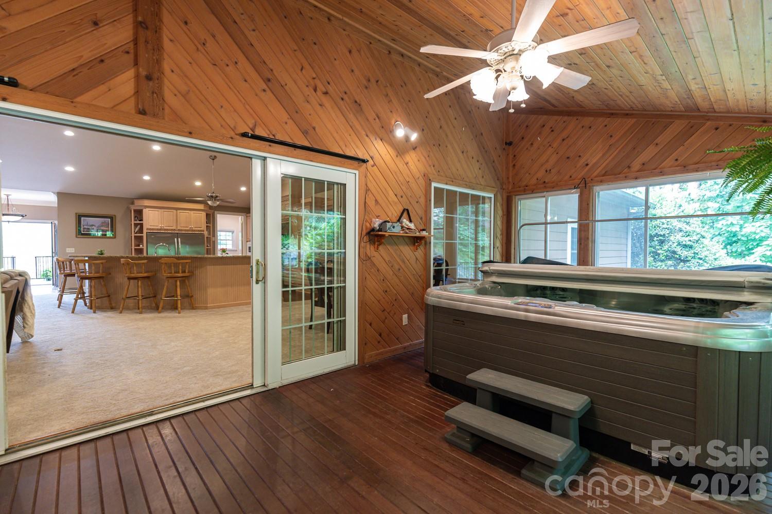 Find your bliss in this hot tub (included) - 6 Grouse Terrace, Fairview