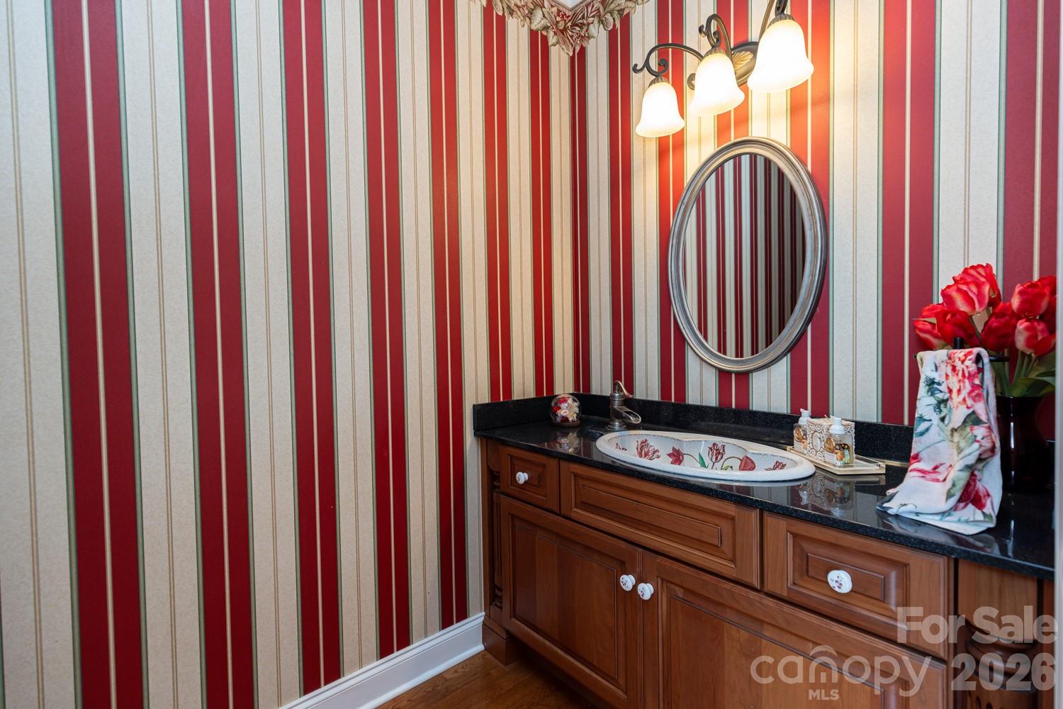 The cutest powder room! - 6 Grouse Terrace, Fairview