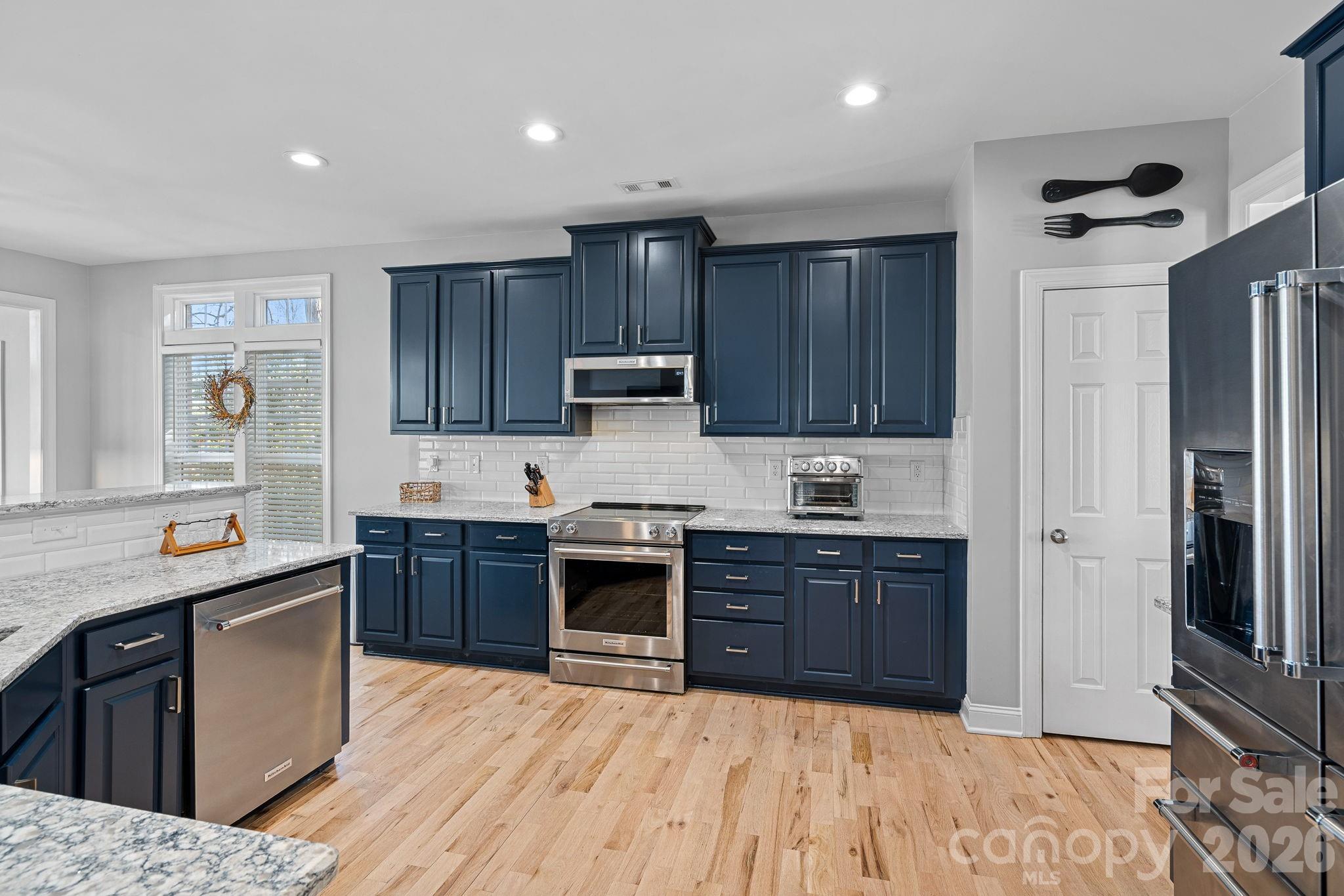 Single Family Residence at 2474 Green Point Lane, Denver, photo 24 of 80