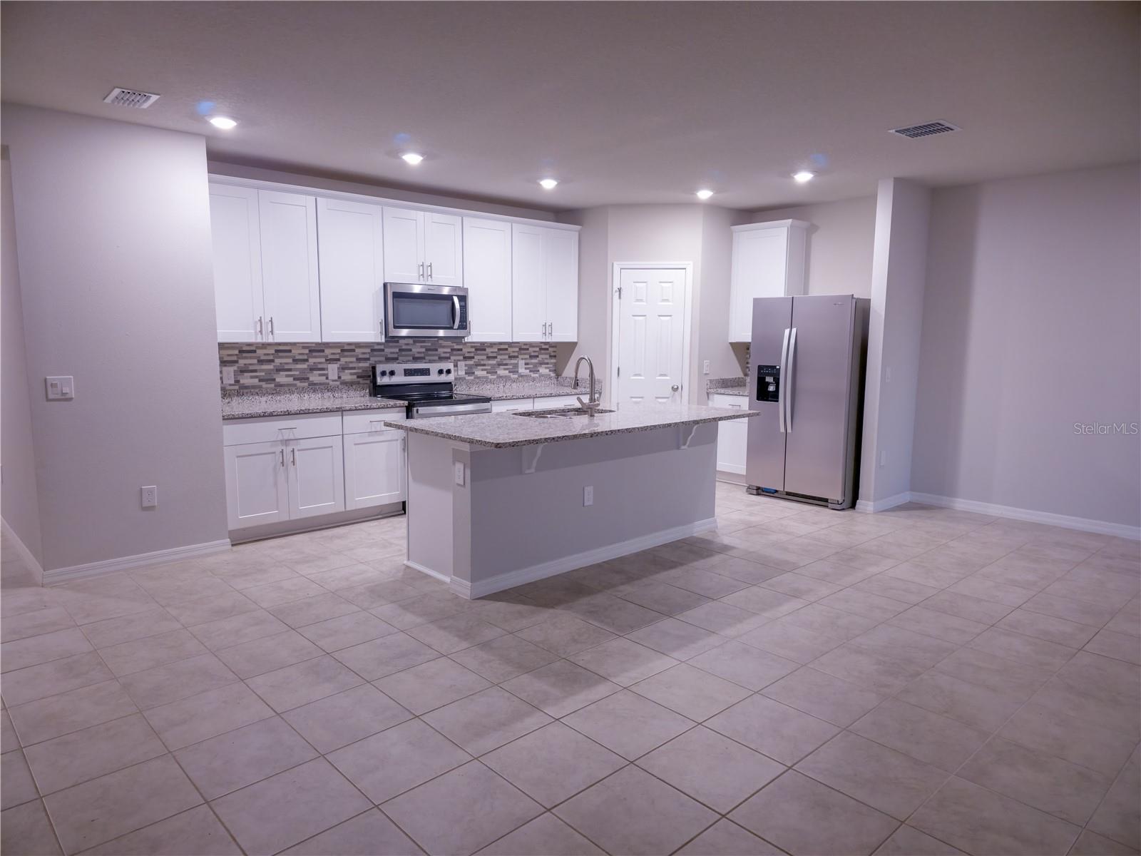 Single Family Residence at 3301 WEITZEL DR, HAINES CITY, photo 5 of 5