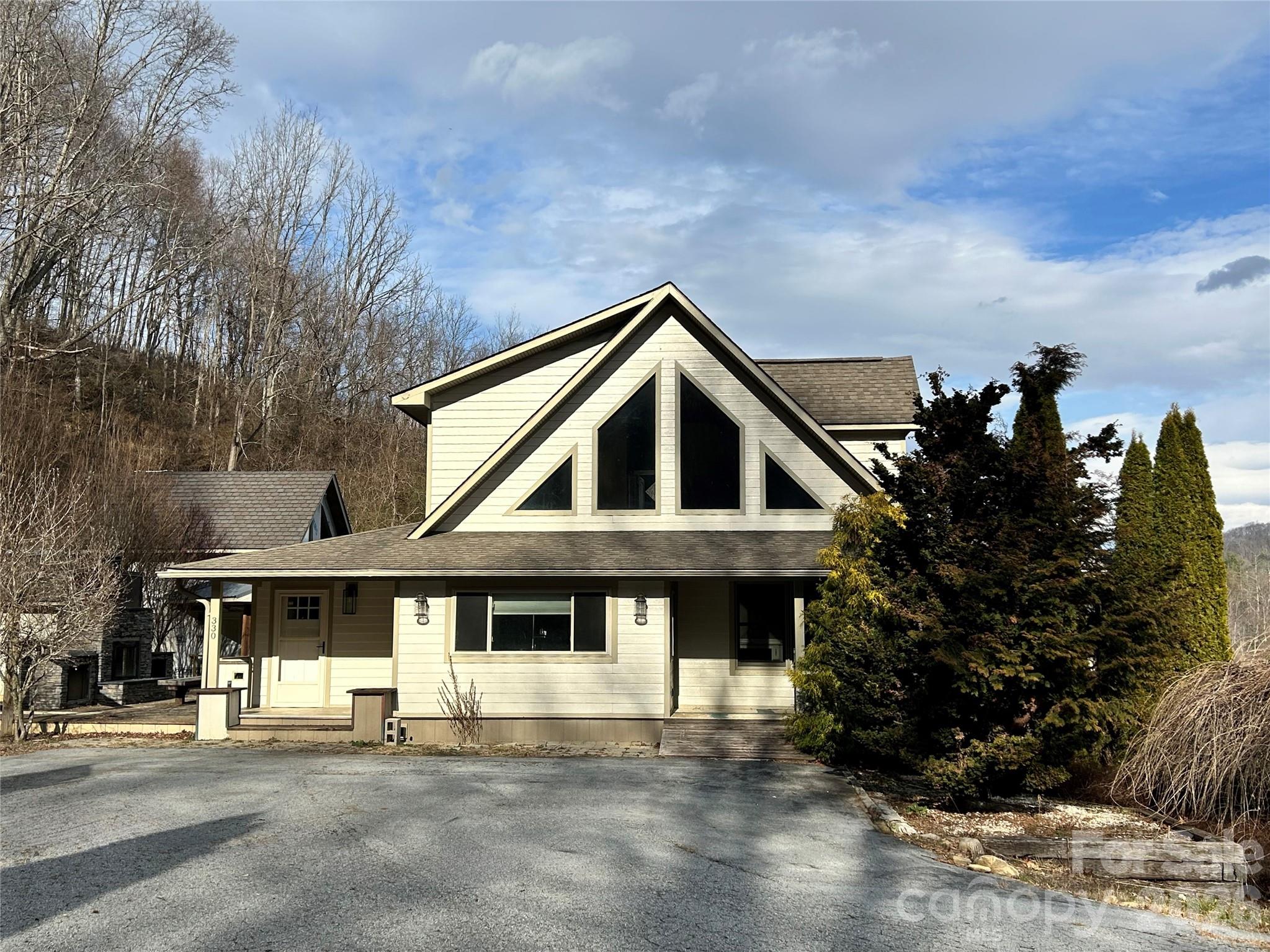 Top of driveway left side entry - 330 Potts Drive, Waynesville