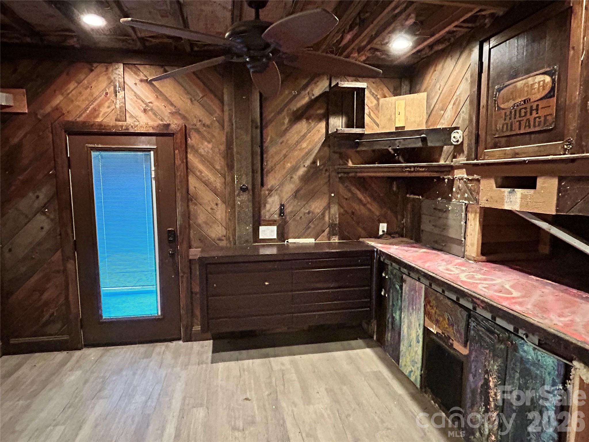 Workshop area in basement - 330 Potts Drive, Waynesville