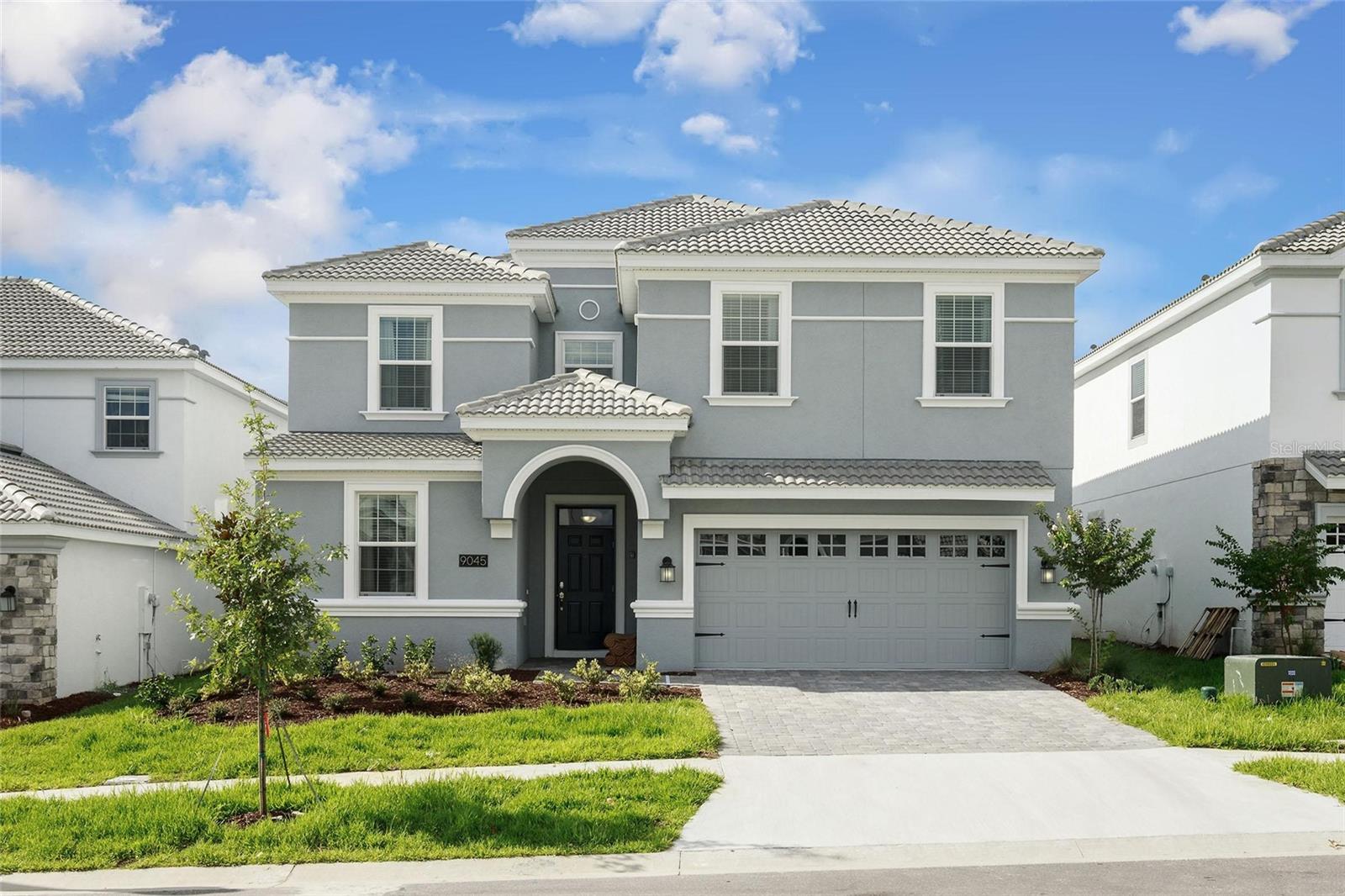 9045 STINGER DR